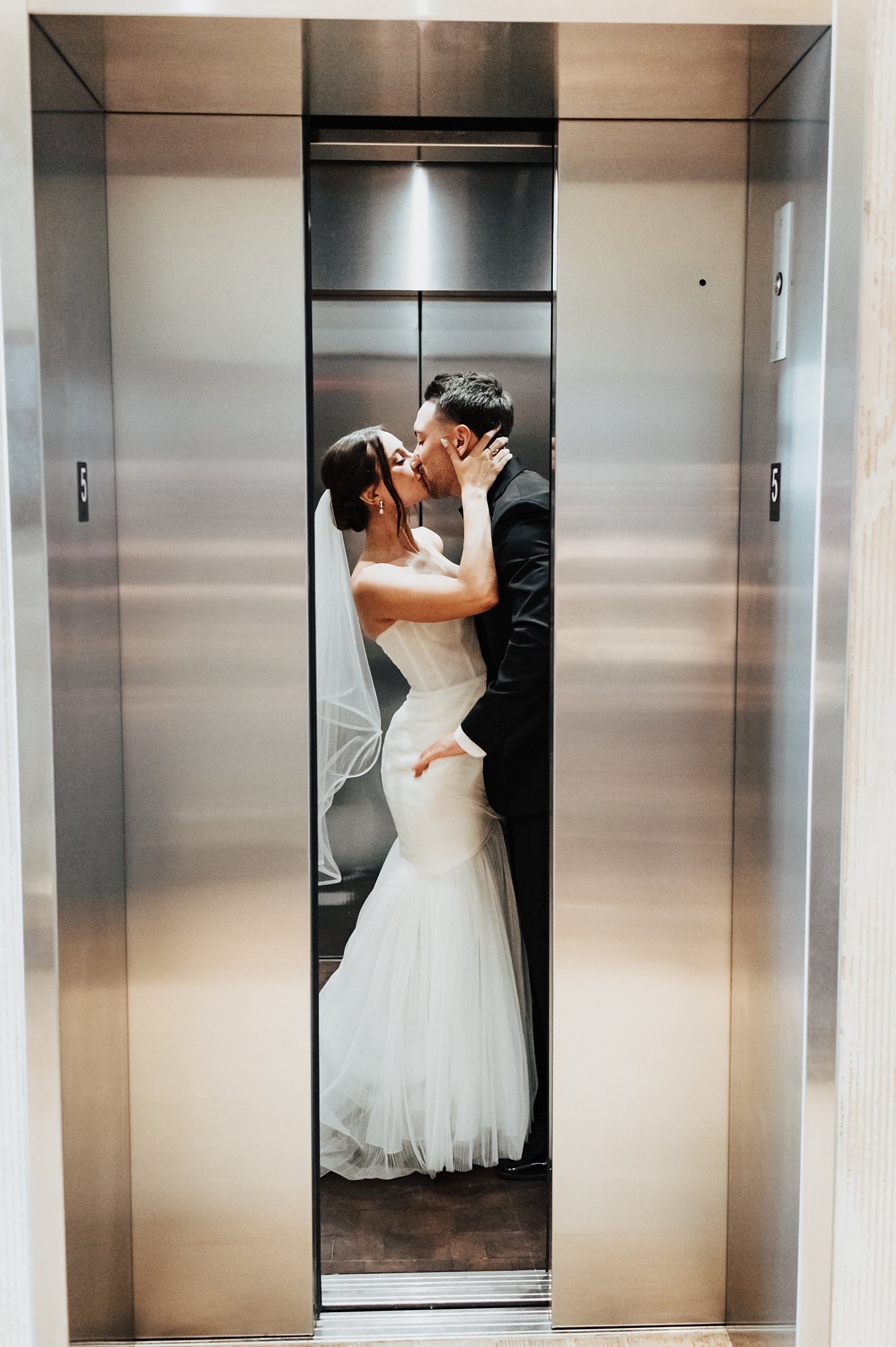 Alicia+lucia+photography+-+destination+wedding+-+old+town+wedding+-+hotel+chaco+wedding+-+hotel+albuquerque+wedding_0123.jpg