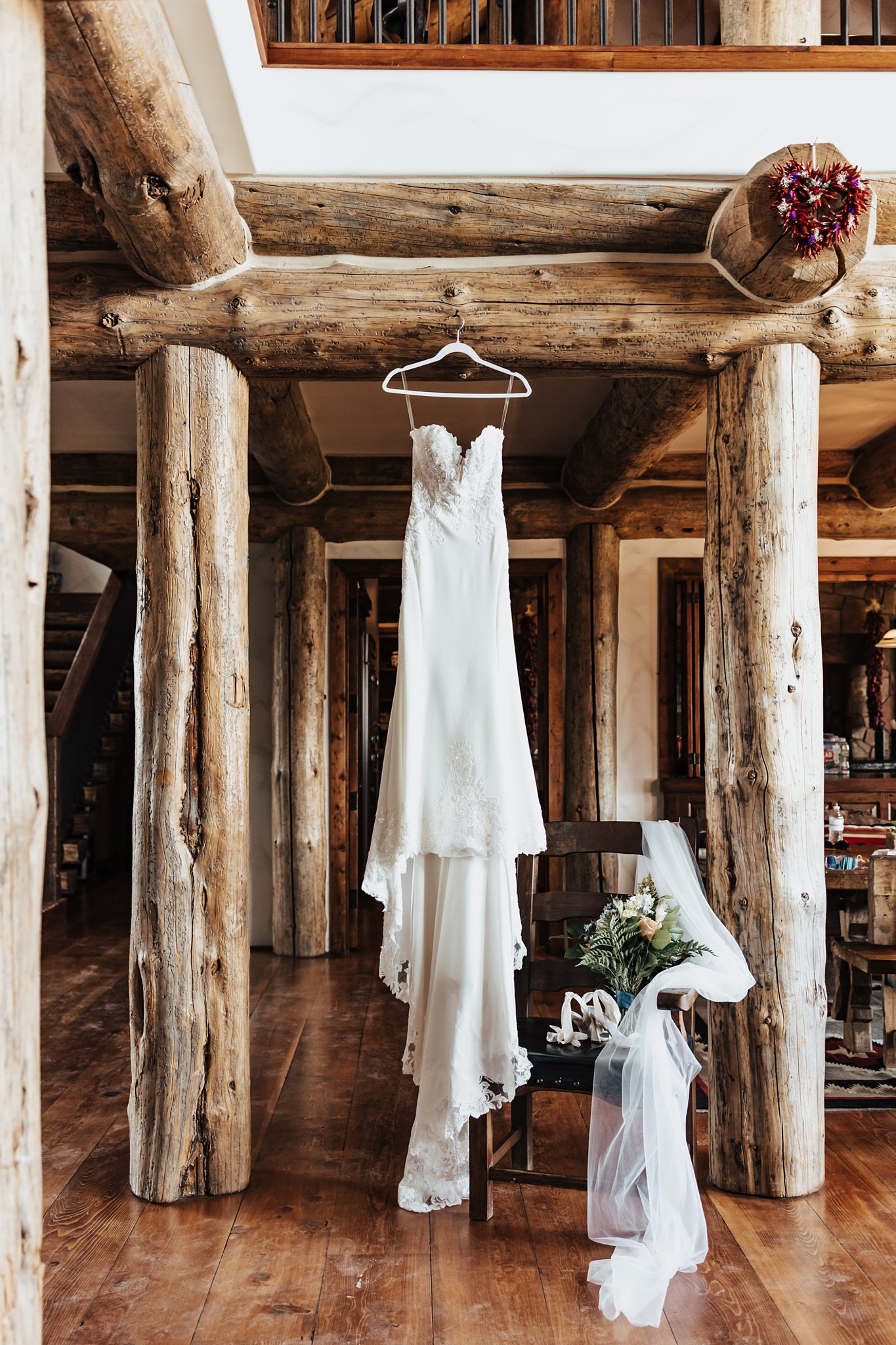 Alicia+lucia+photography+-+desert+wedding+-+blame+her+ranch+wedding+-+santa+fe+wedding+-+ranch+wedding_0007.jpg