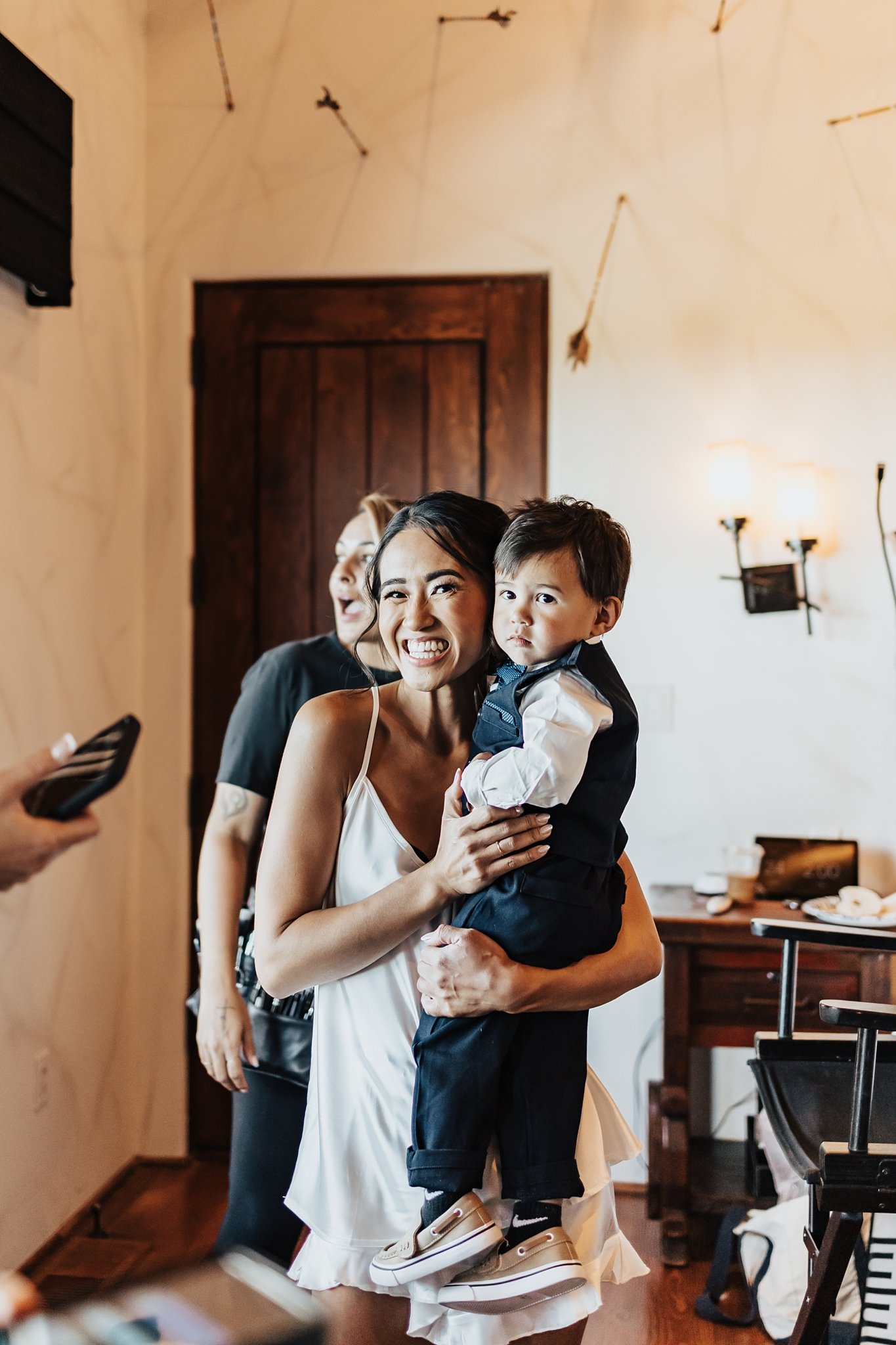 Alicia+lucia+photography+-+desert+wedding+-+blame+her+ranch+wedding+-+santa+fe+wedding+-+ranch+wedding_0010.jpg