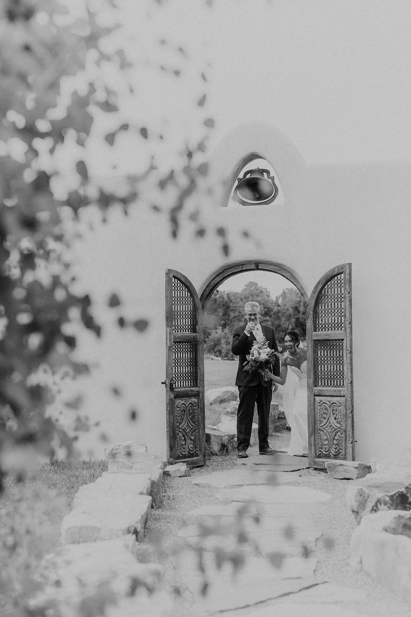 Alicia+lucia+photography+-+desert+wedding+-+blame+her+ranch+wedding+-+santa+fe+wedding+-+ranch+wedding_0039.jpg