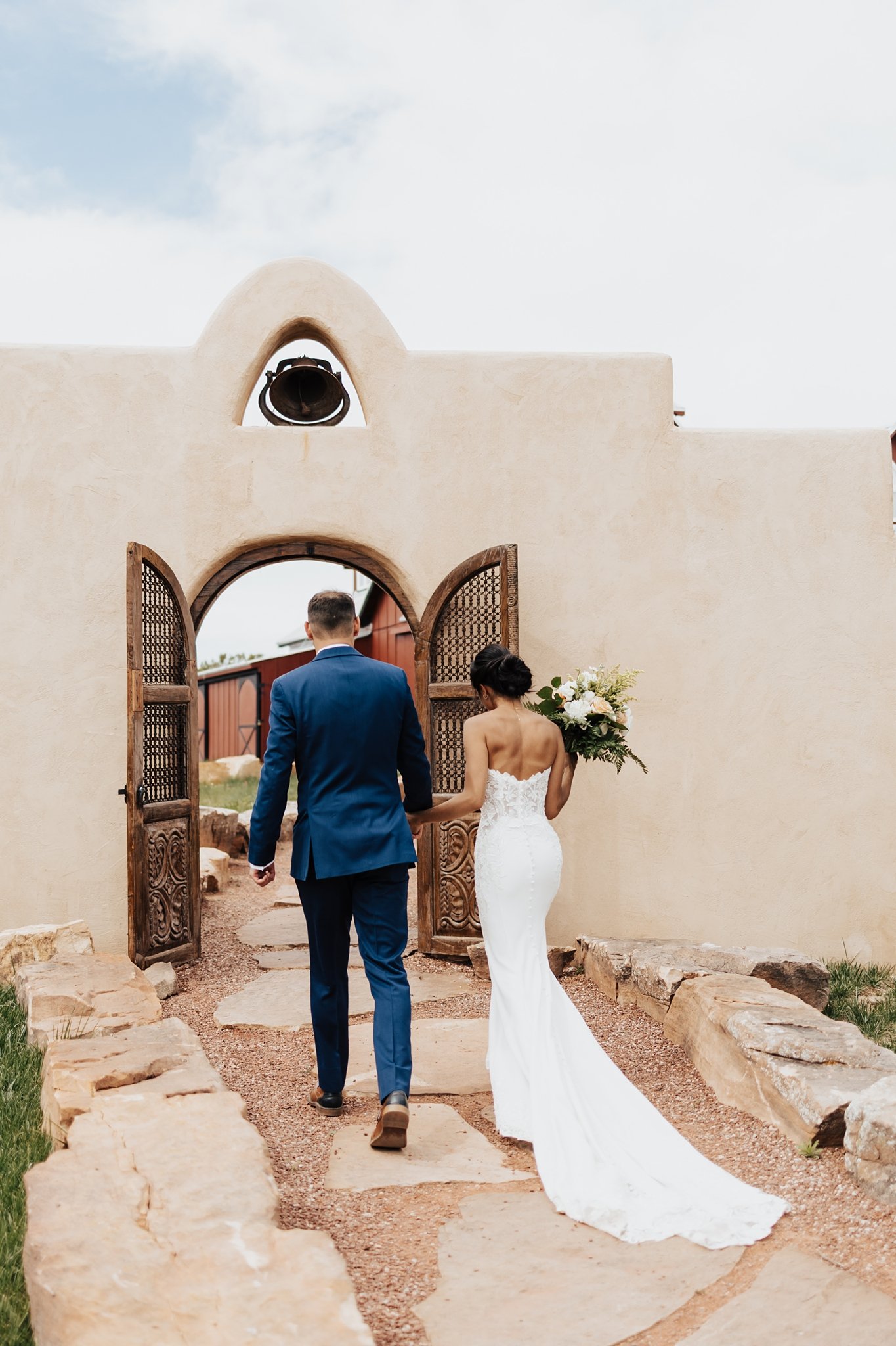 Alicia+lucia+photography+-+desert+wedding+-+blame+her+ranch+wedding+-+santa+fe+wedding+-+ranch+wedding_0053.jpg