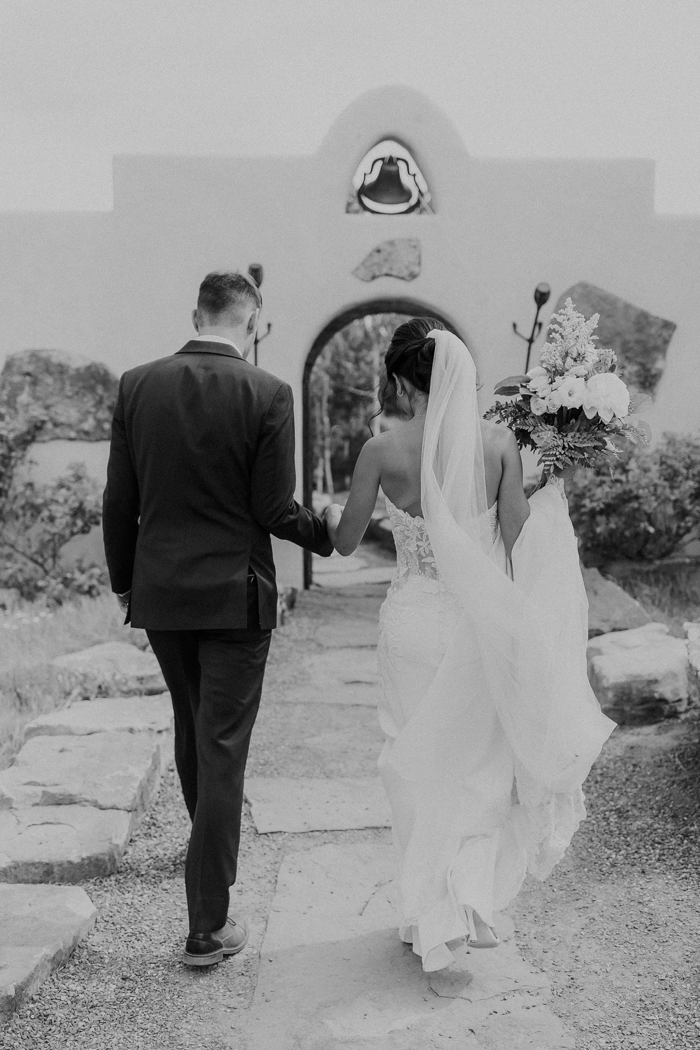 Alicia+lucia+photography+-+desert+wedding+-+blame+her+ranch+wedding+-+santa+fe+wedding+-+ranch+wedding_0098.jpg