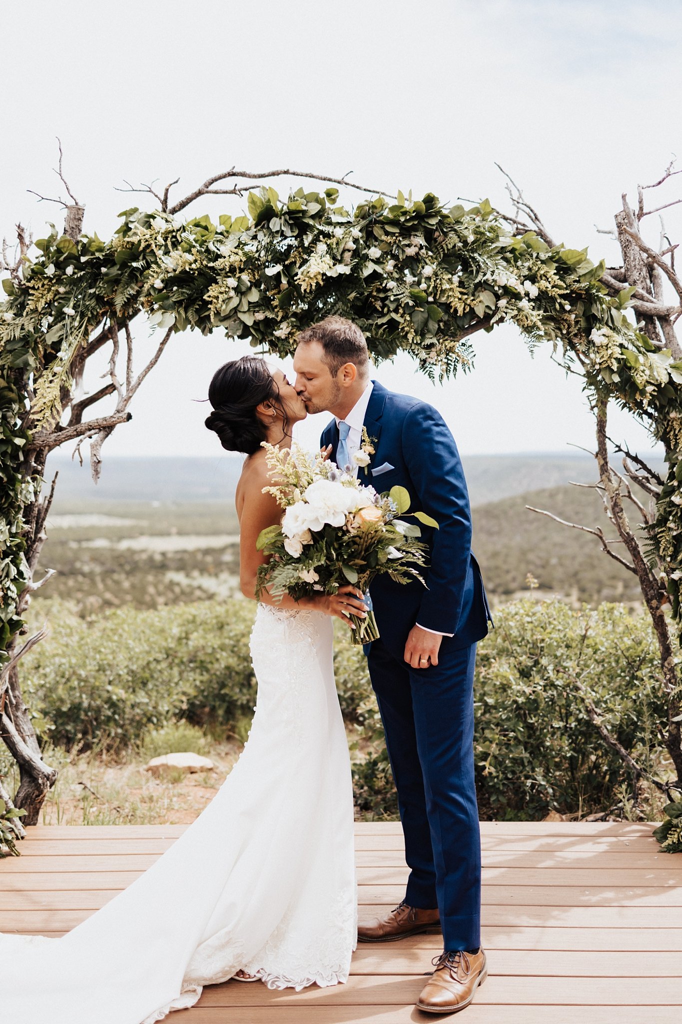 Alicia+lucia+photography+-+desert+wedding+-+blame+her+ranch+wedding+-+santa+fe+wedding+-+ranch+wedding_0099.jpg
