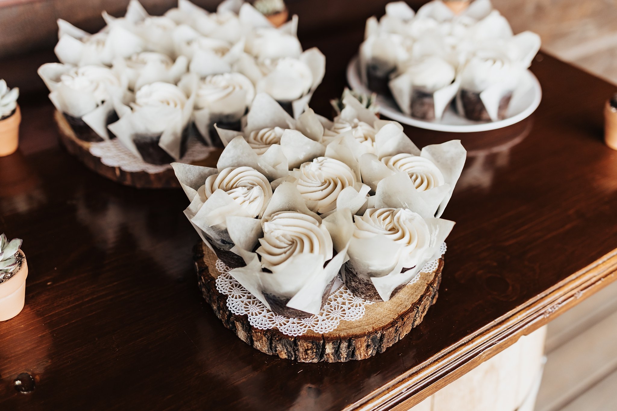 Alicia+lucia+photography+-+desert+wedding+-+blame+her+ranch+wedding+-+santa+fe+wedding+-+ranch+wedding_0113.jpg