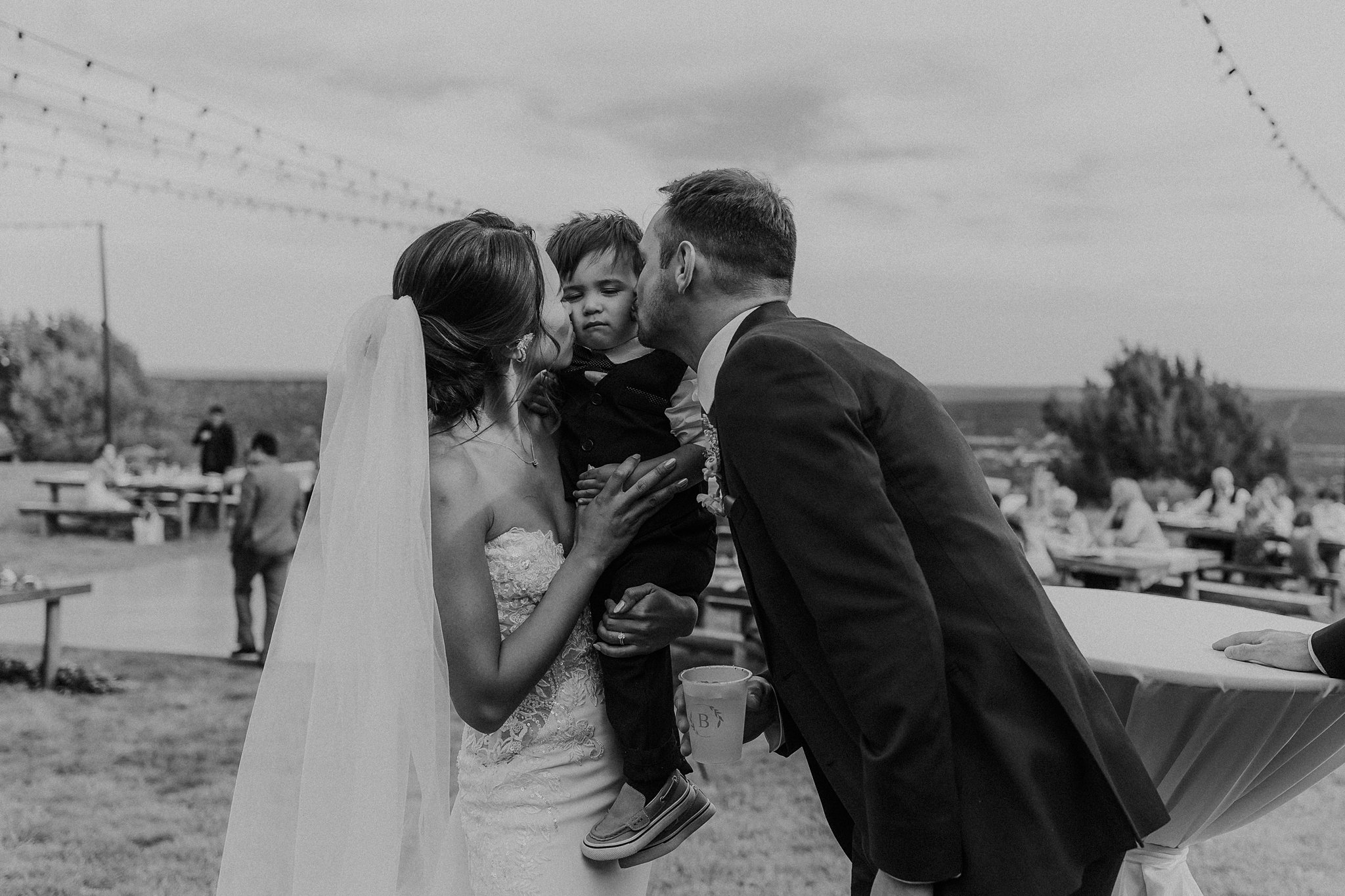 Alicia+lucia+photography+-+desert+wedding+-+blame+her+ranch+wedding+-+santa+fe+wedding+-+ranch+wedding_0126.jpg