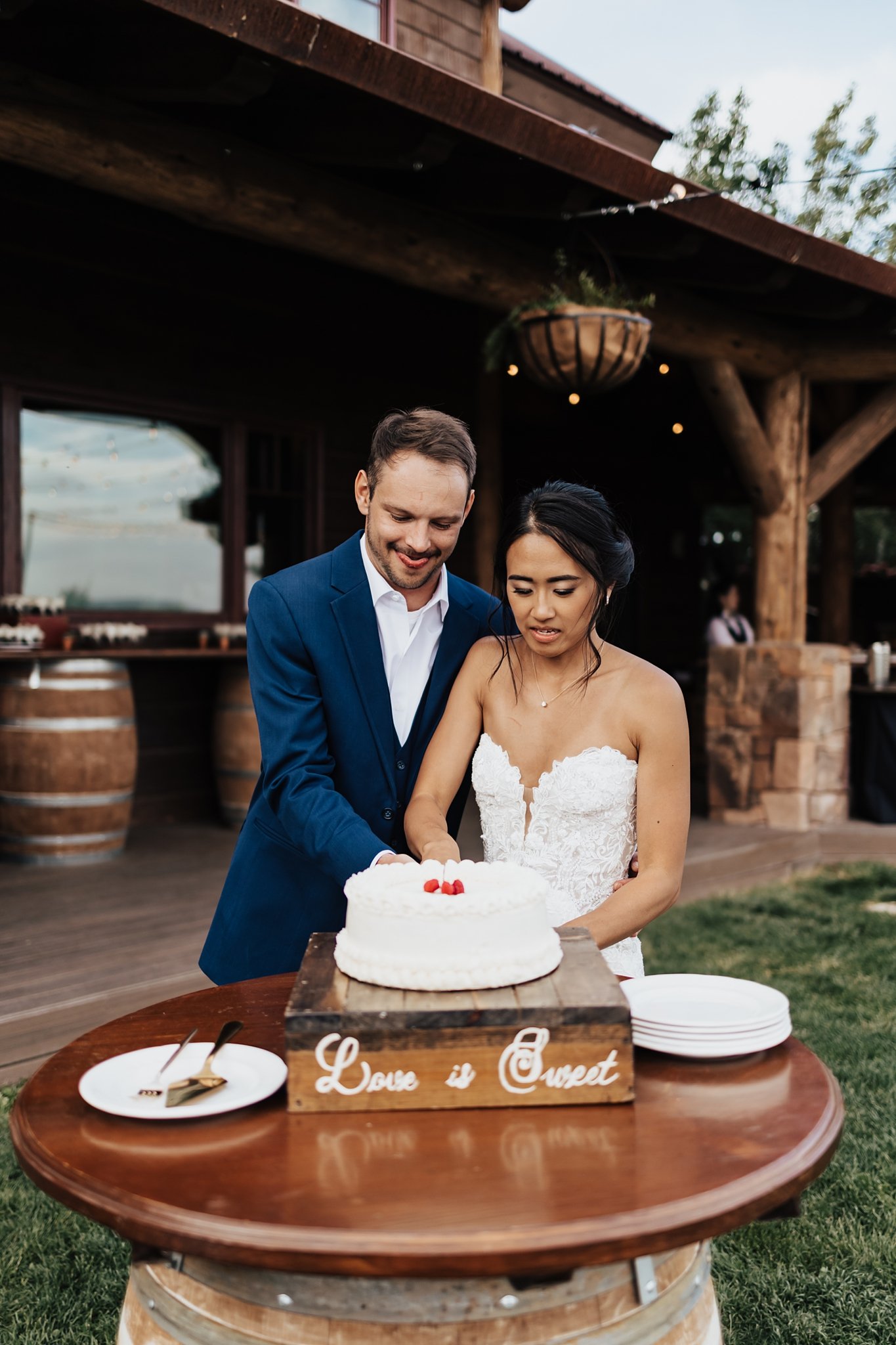 Alicia+lucia+photography+-+desert+wedding+-+blame+her+ranch+wedding+-+santa+fe+wedding+-+ranch+wedding_0154.jpg