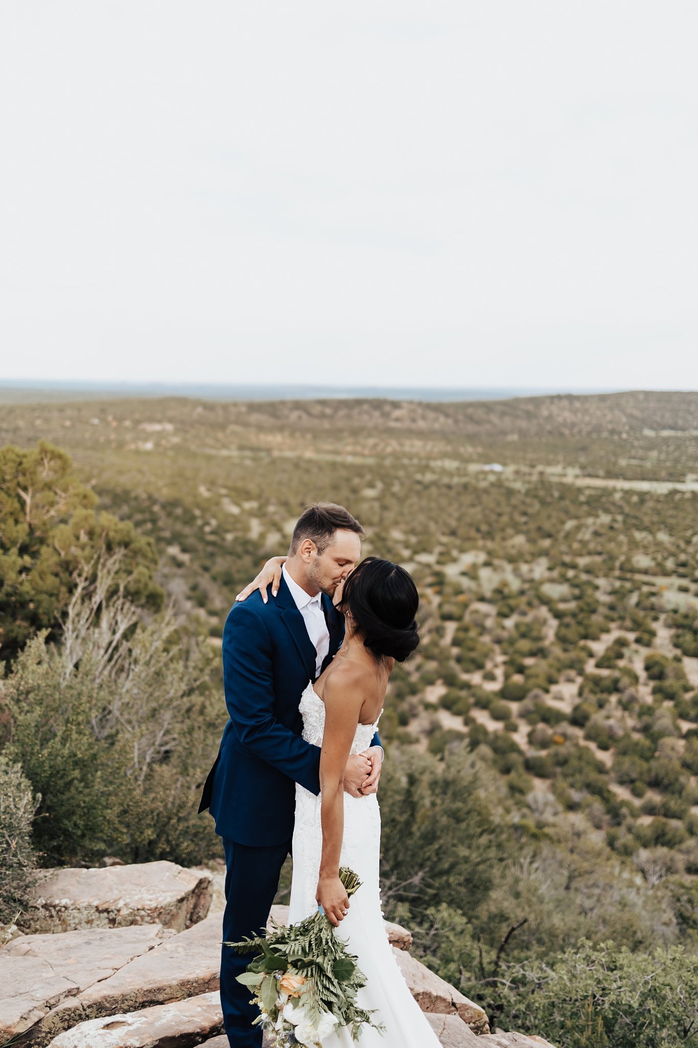 Alicia+lucia+photography+-+desert+wedding+-+blame+her+ranch+wedding+-+santa+fe+wedding+-+ranch+wedding_0160.jpg