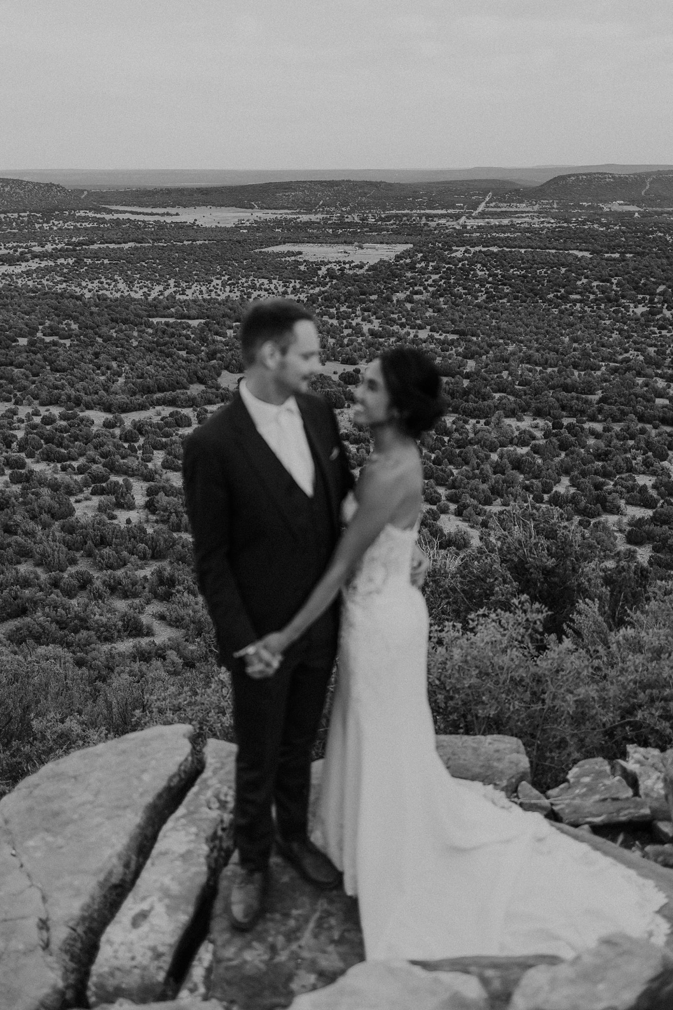Alicia+lucia+photography+-+desert+wedding+-+blame+her+ranch+wedding+-+santa+fe+wedding+-+ranch+wedding_0166.jpg