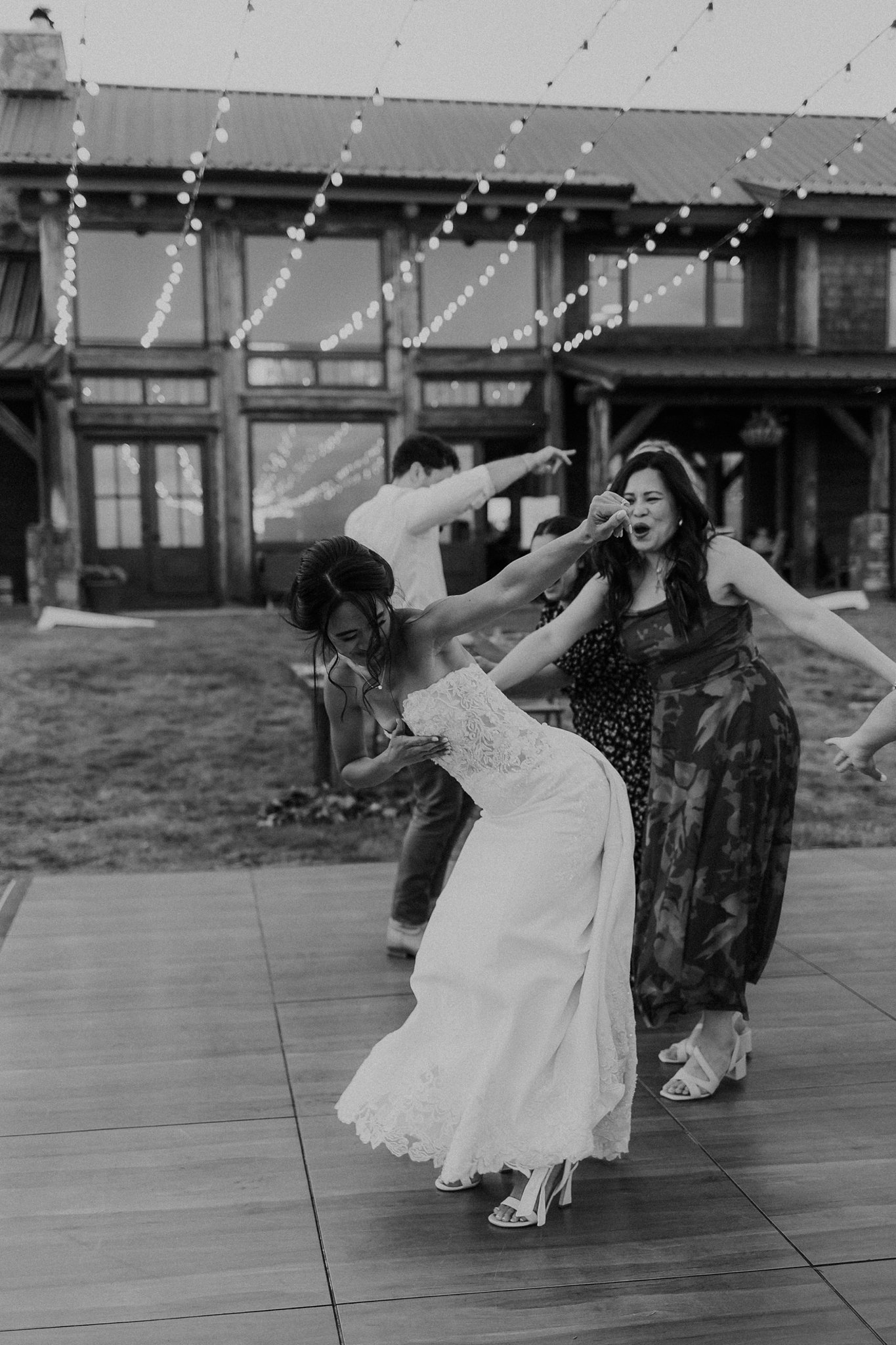 Alicia+lucia+photography+-+desert+wedding+-+blame+her+ranch+wedding+-+santa+fe+wedding+-+ranch+wedding_0176.jpg