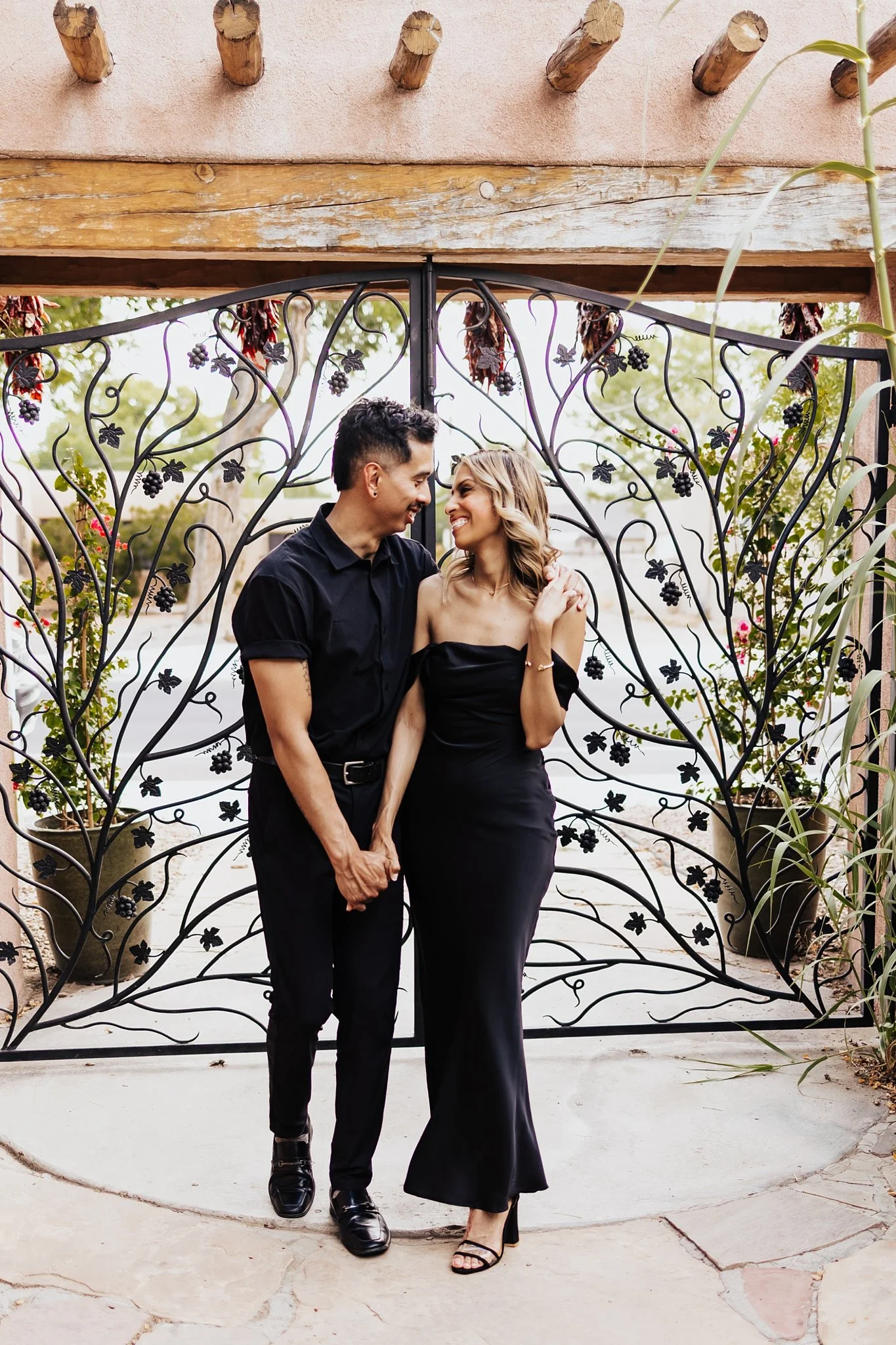 Alicia+lucia+photography+-+casas+de+suenos+-+casas+de+suenos+wedding+-+old+town+albuquerque+-+old+town+wedding_0026.jpg