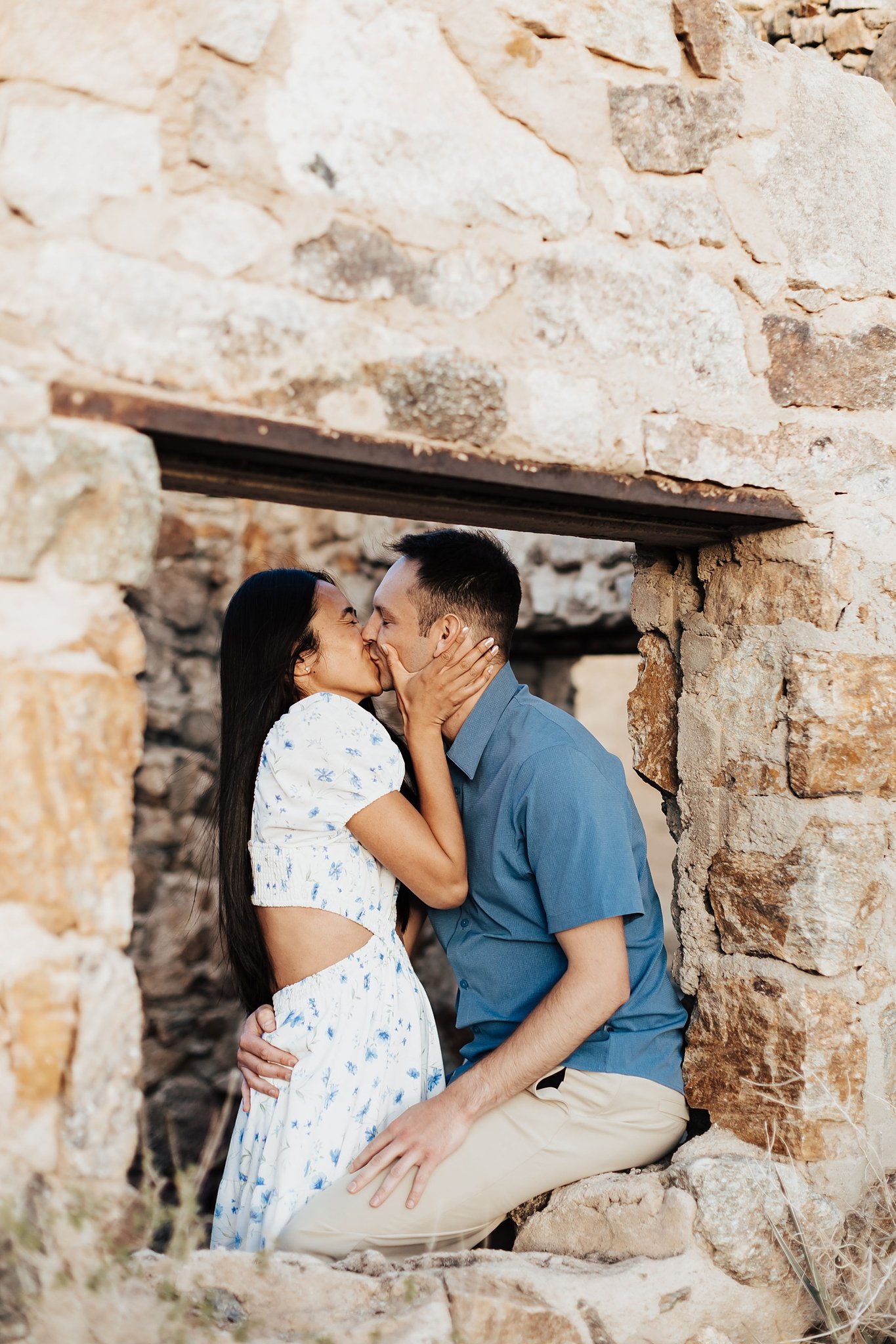 Alicia+lucia+photography+-+engagement+photography+-+desert+engagement+-+southwest+engagement+-+destination+engagement_0008.jpg