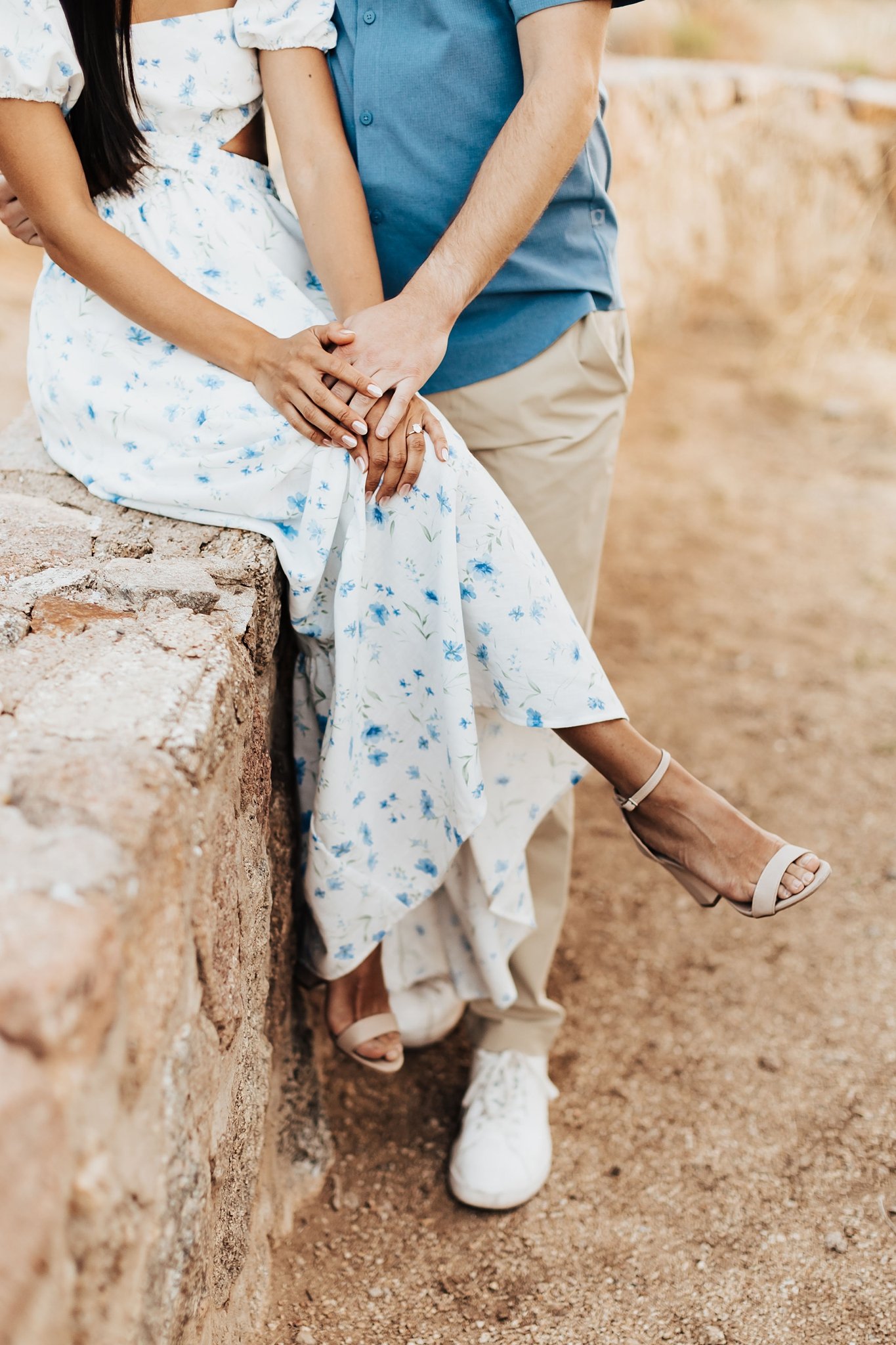 Alicia+lucia+photography+-+engagement+photography+-+desert+engagement+-+southwest+engagement+-+destination+engagement_0010.jpg