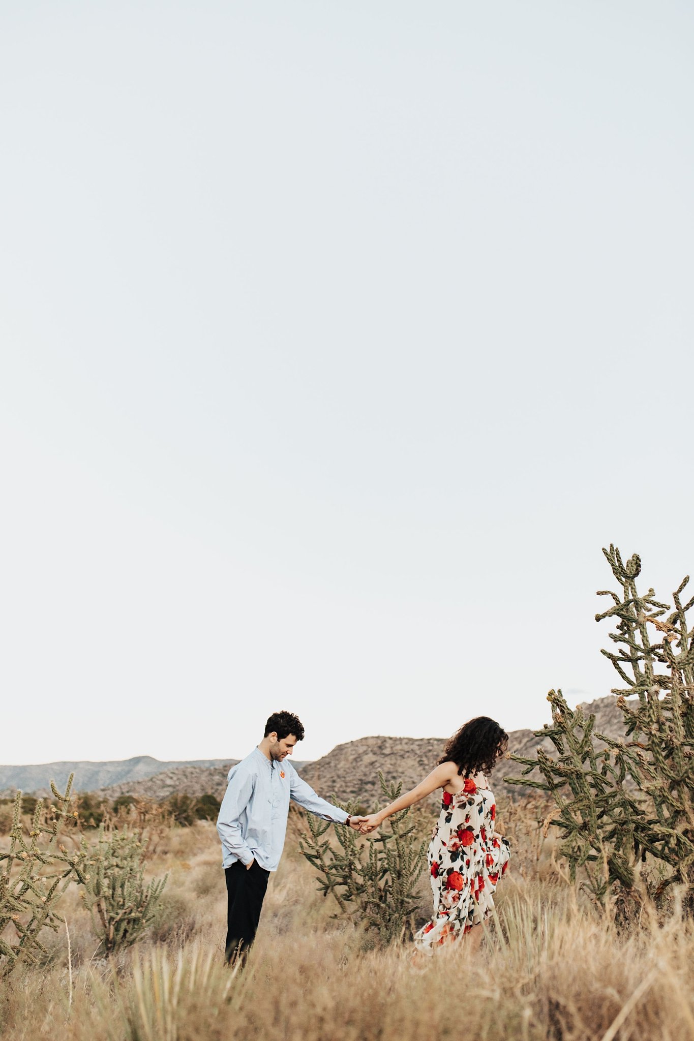 Alicia+lucia+photography+-+engagement+photography+-+desert+engagement+-+southwest+engagement+-+destination+engagement_0016.jpg