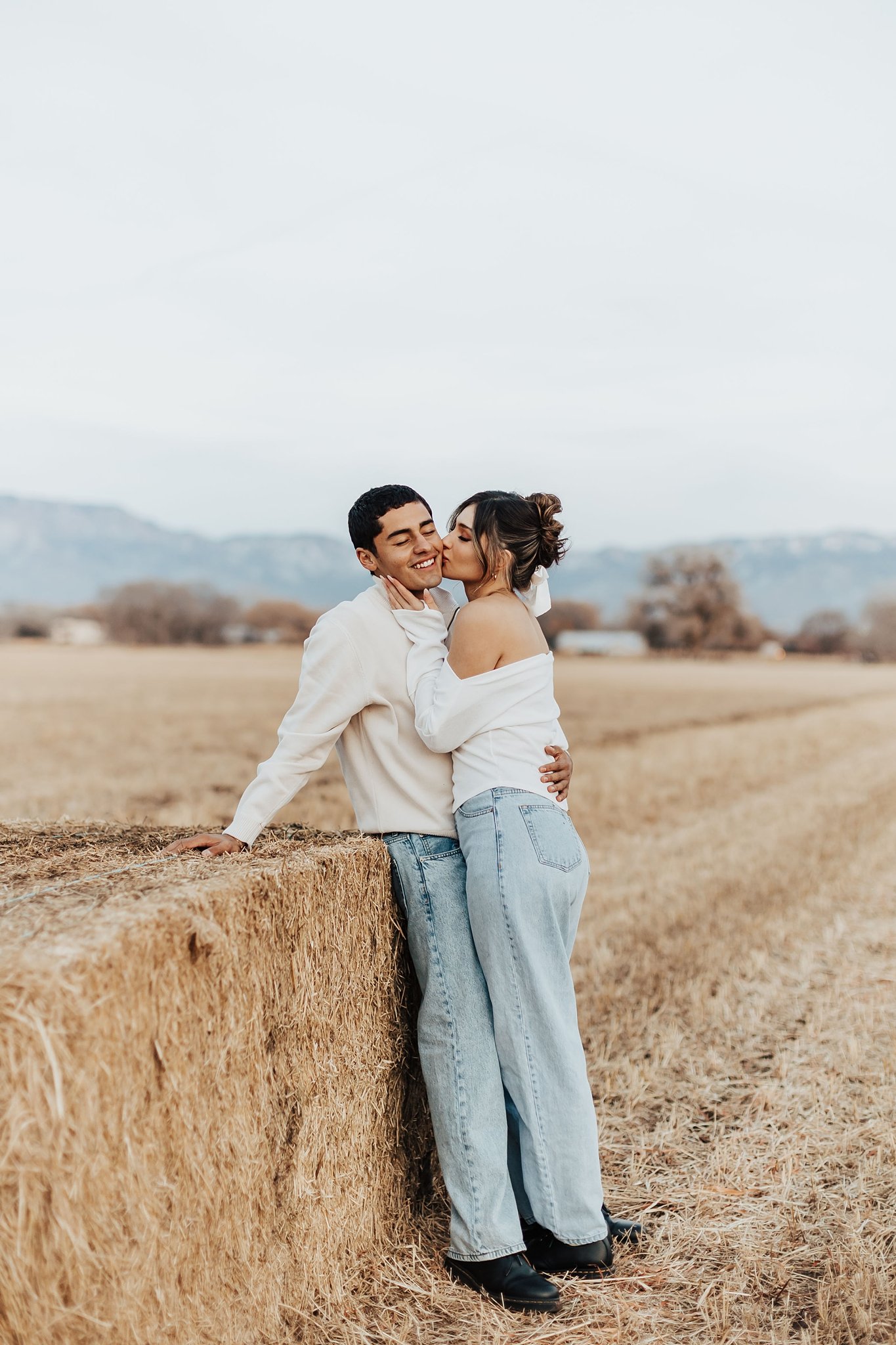 Alicia+lucia+photography+-+engagement+photography+-+desert+engagement+-+southwest+engagement+-+destination+engagement_0020.jpg