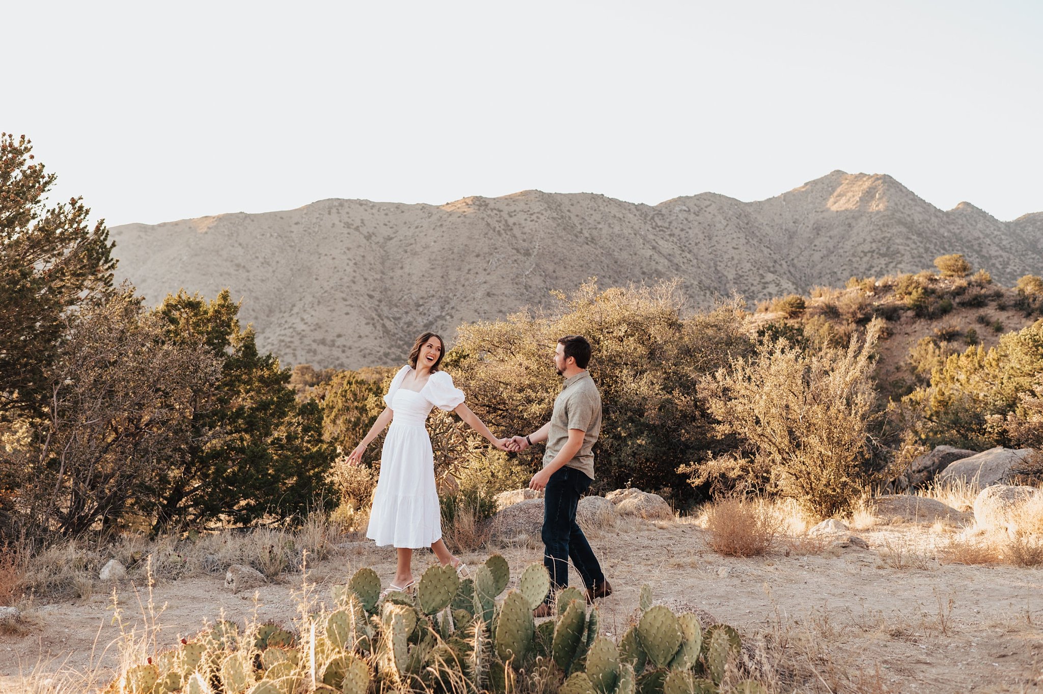 Alicia+lucia+photography+-+engagement+photography+-+desert+engagement+-+southwest+engagement+-+destination+engagement_0085.jpg