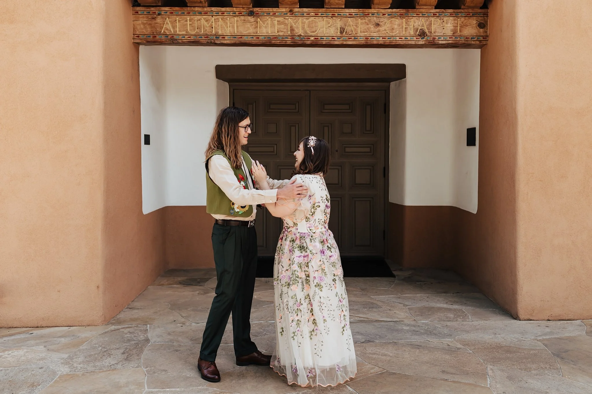 Alicia+lucia+photography+-+chapel+wedding+-+garden+wedding+-+unm+alumni+chapel_0021.jpg
