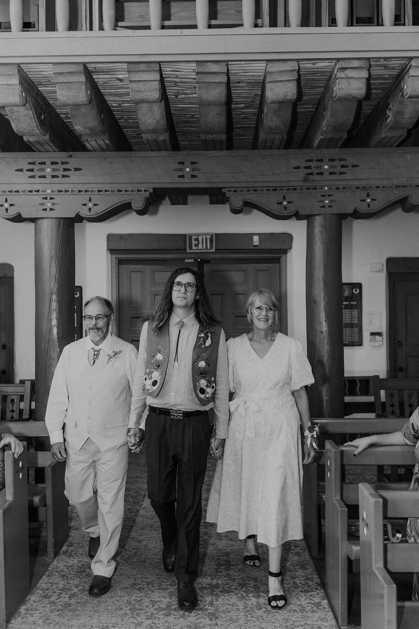 Alicia+lucia+photography+-+chapel+wedding+-+garden+wedding+-+unm+alumni+chapel_0048.jpg