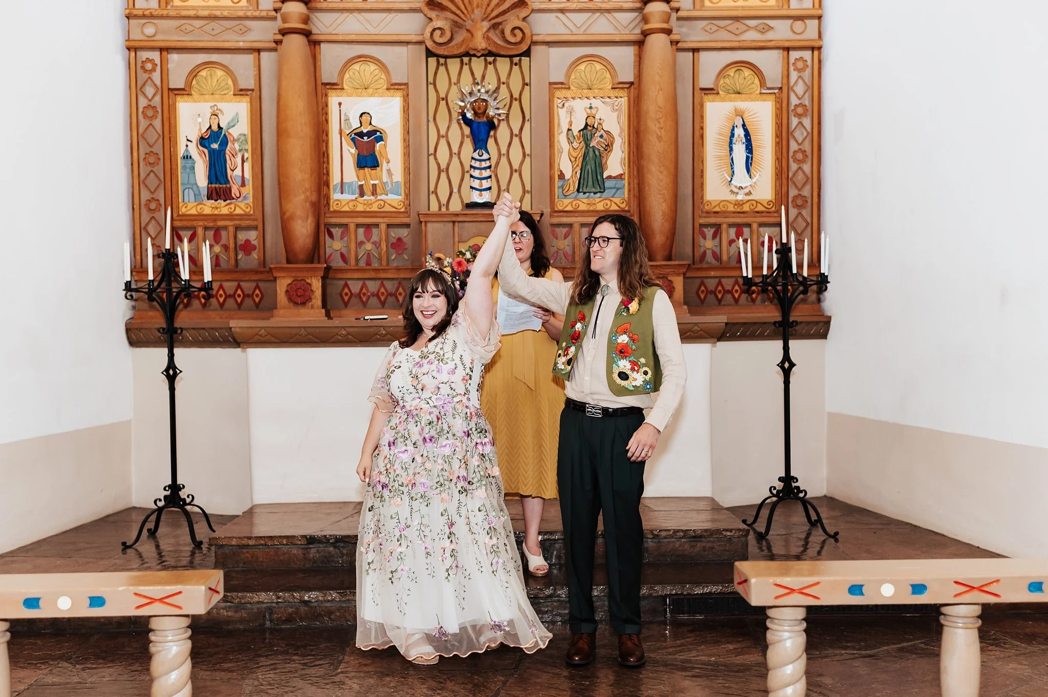 Alicia+lucia+photography+-+chapel+wedding+-+garden+wedding+-+unm+alumni+chapel_0059.jpg