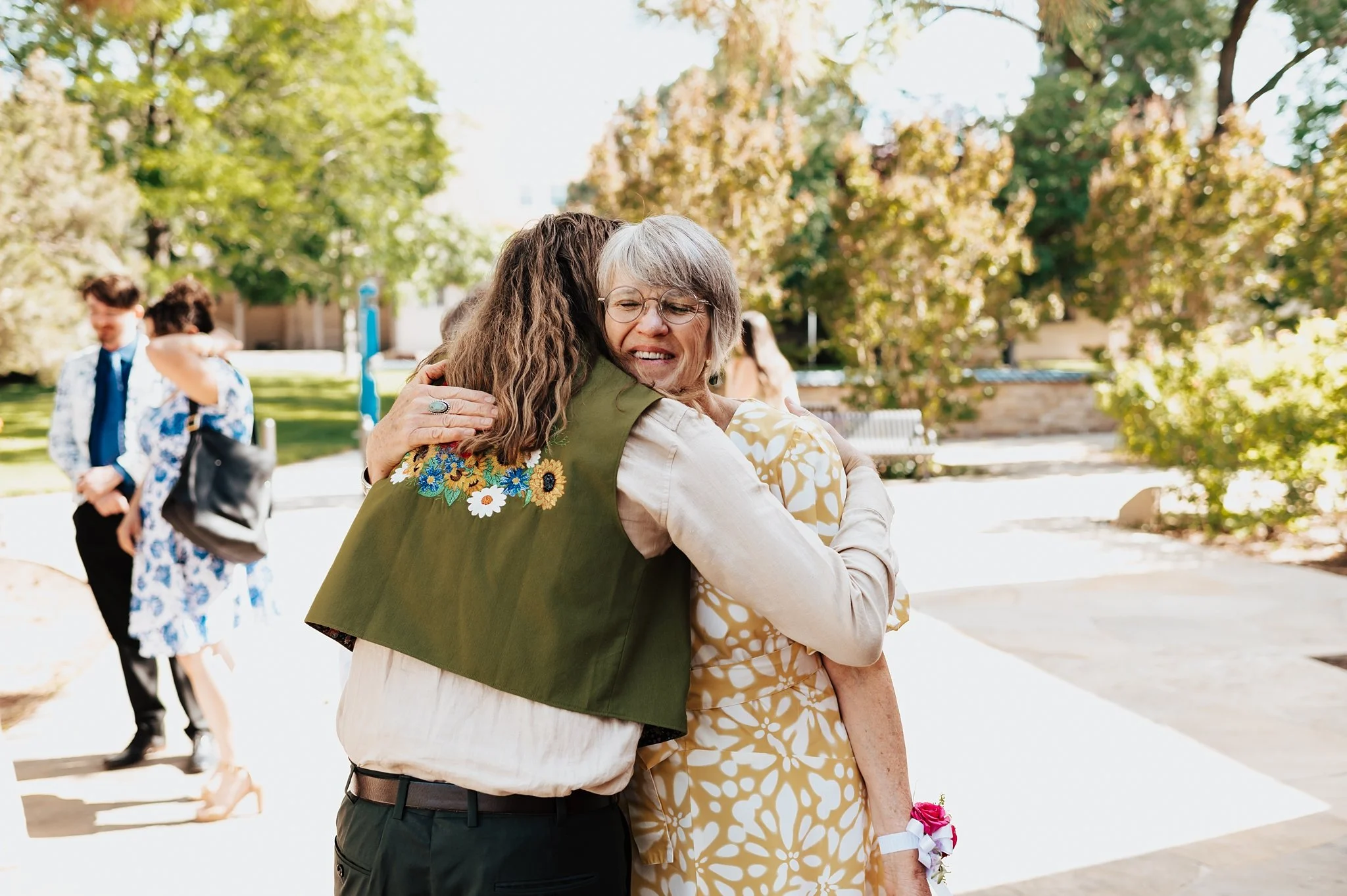Alicia+lucia+photography+-+chapel+wedding+-+garden+wedding+-+unm+alumni+chapel_0061.jpg