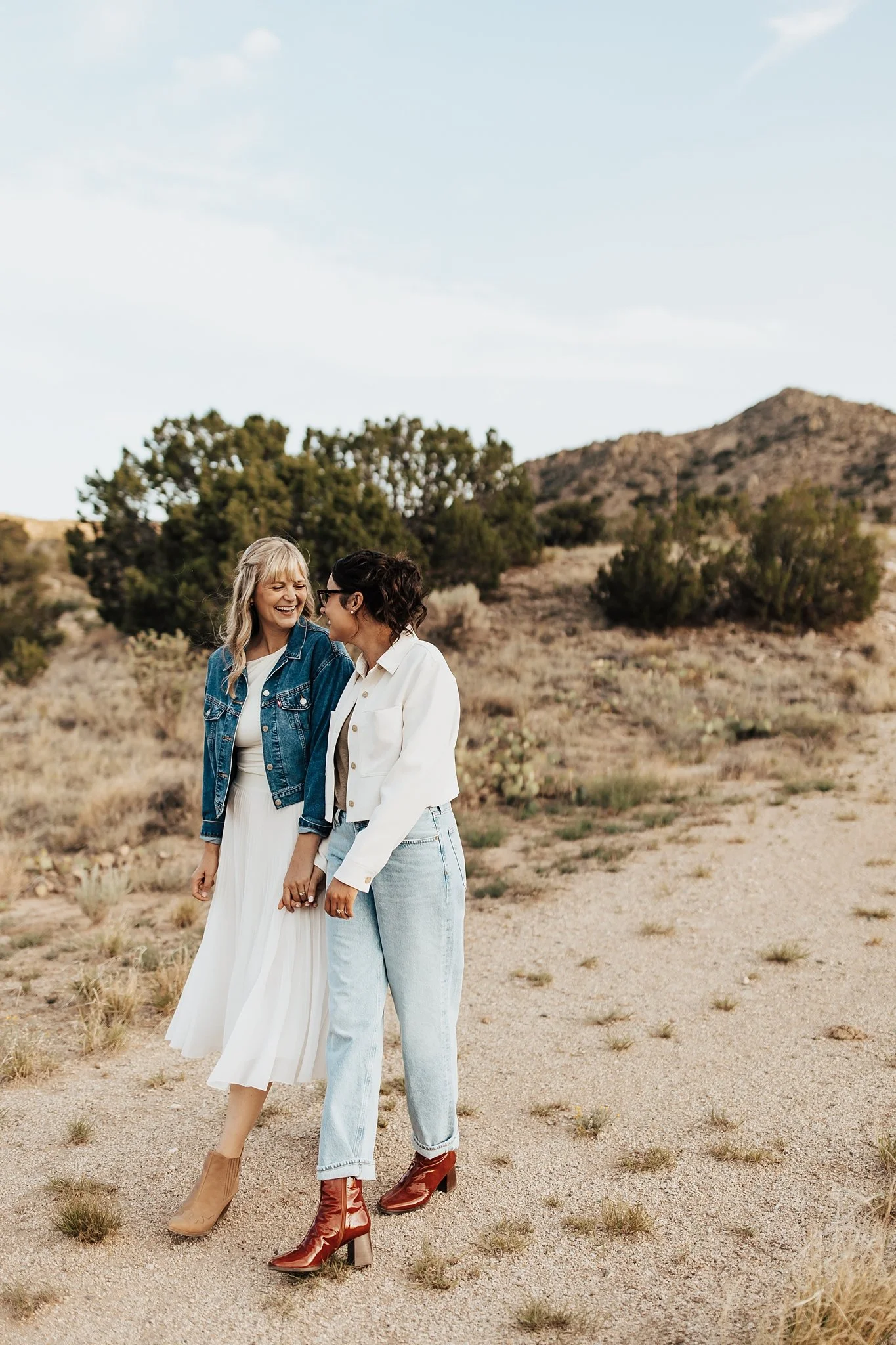 Alicia+lucia+photography+-+desert+engagement+-+southwest+wedding+-+destination+wedding_0005.jpg