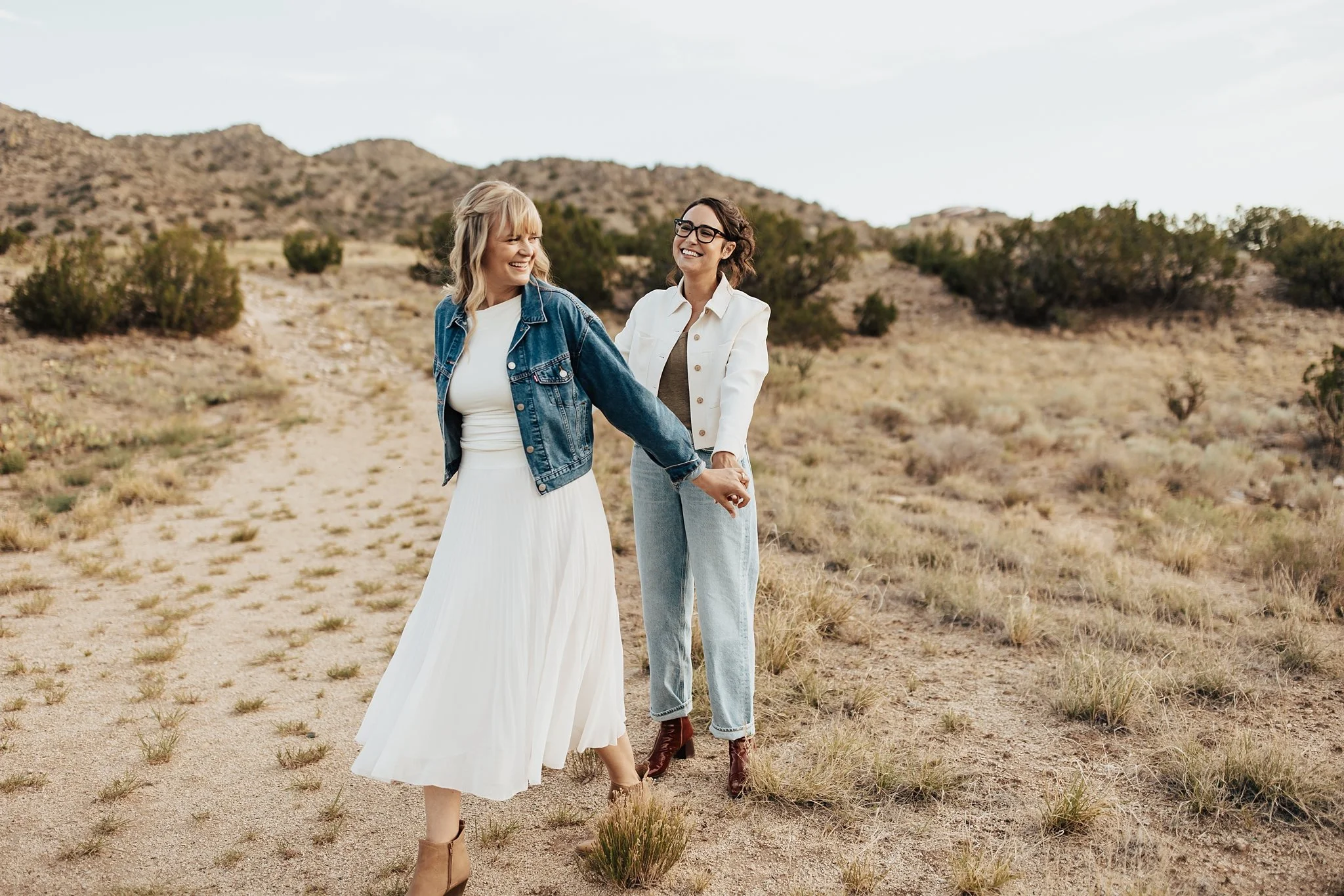 Alicia+lucia+photography+-+desert+engagement+-+southwest+wedding+-+destination+wedding_0013.jpg