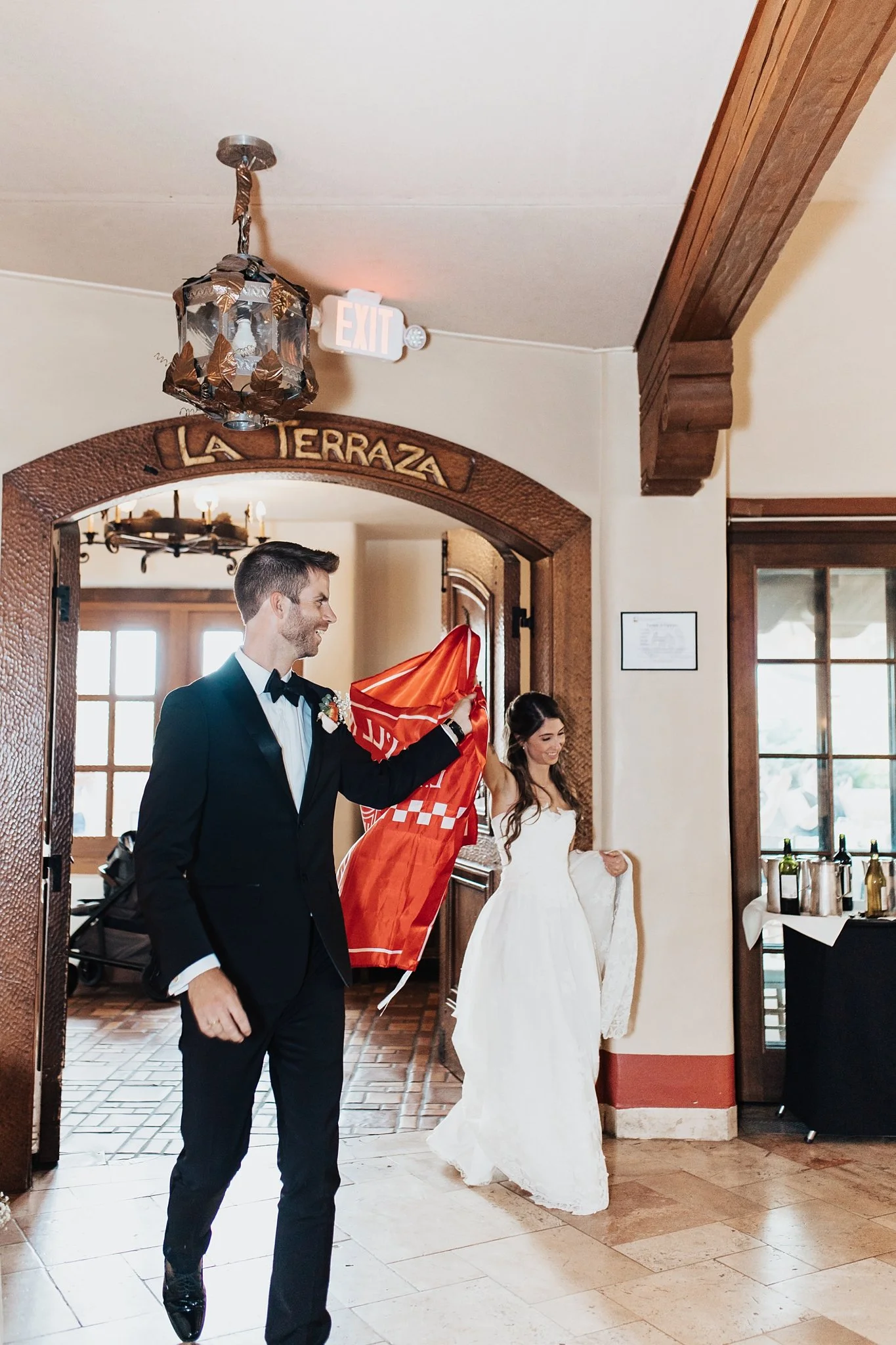 Alicia+lucia+photography+-+santa+fe+plaza+-+la+fonda+wedding+-+destination+wedding_0094.jpg