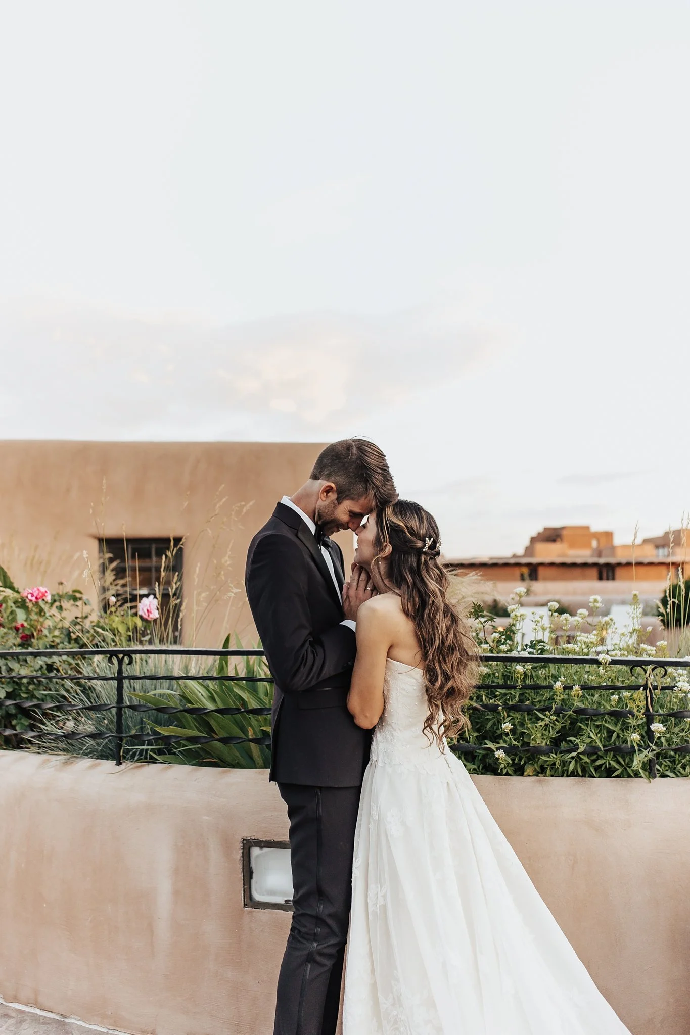 Alicia+lucia+photography+-+santa+fe+plaza+-+la+fonda+wedding+-+destination+wedding_0129.jpg