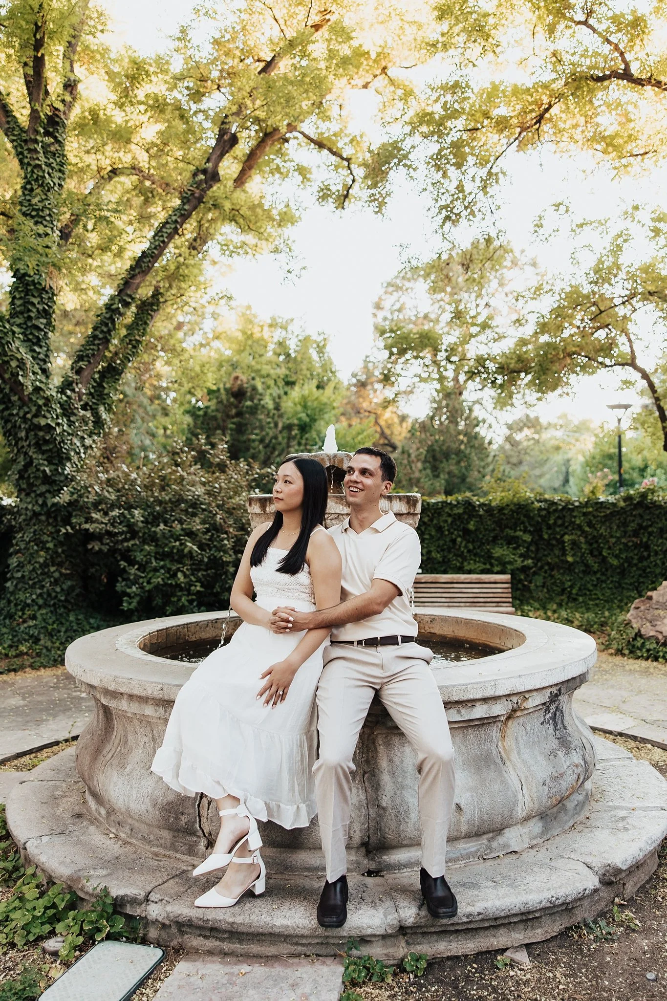 Alicia+lucia+photography+-+southwest+engagement+-+garden+engagement+-+new+mexico+engagement_0005.jpg