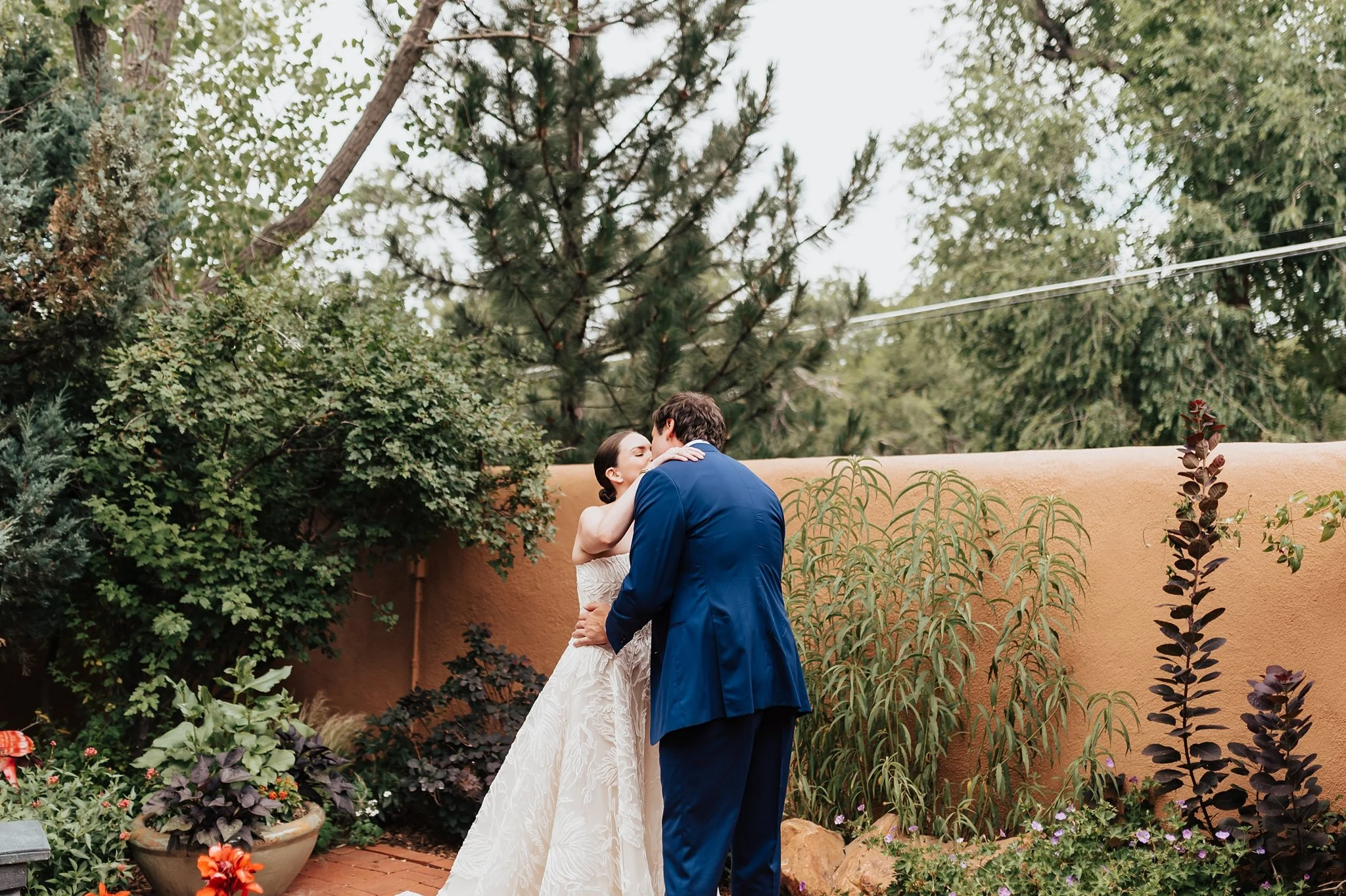 Alicia+lucia+photography+-+garden+wedding+-+gerald+peters+wedding+-+la+posada+wedding_0020.jpg