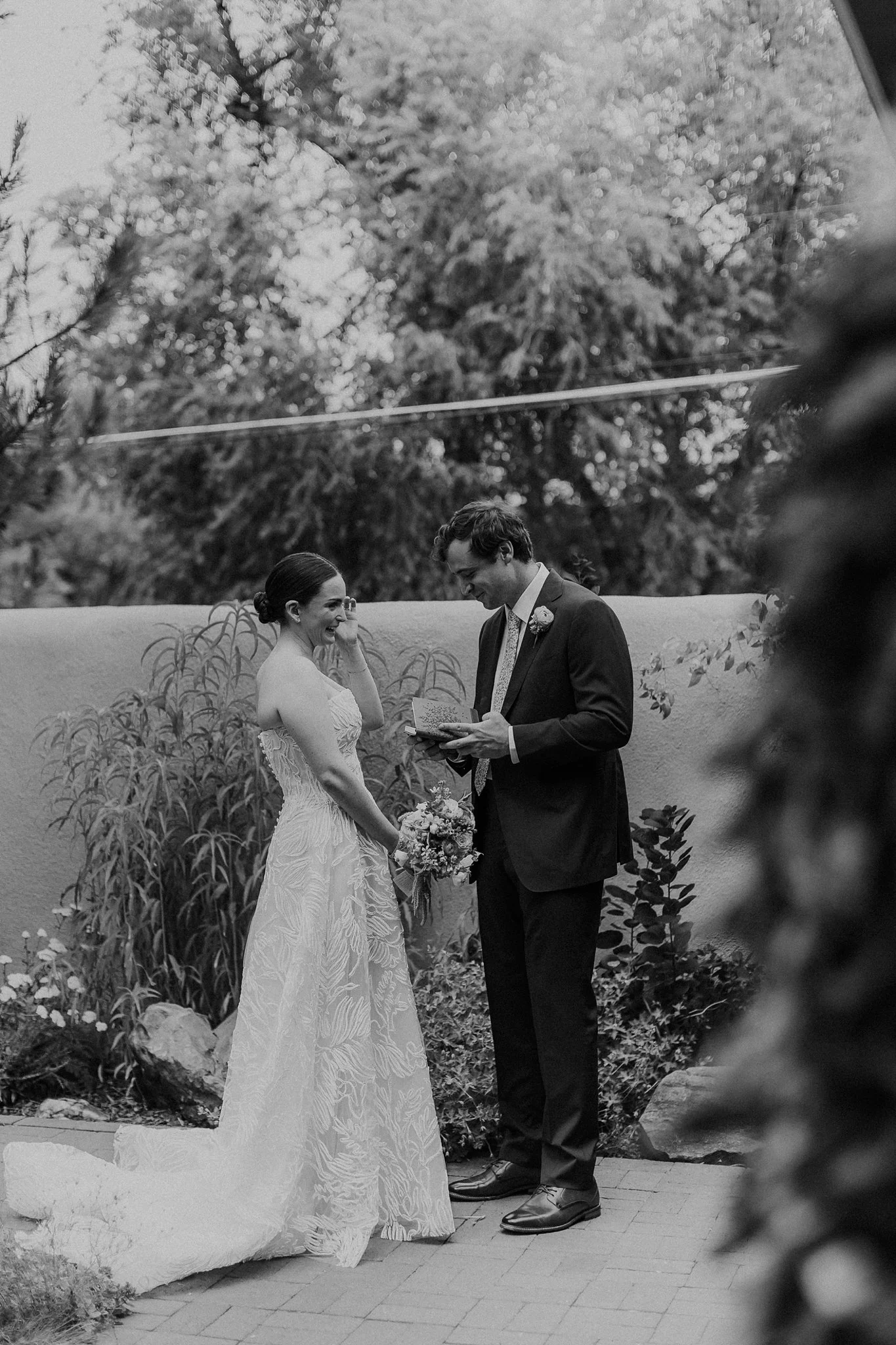 Alicia+lucia+photography+-+garden+wedding+-+gerald+peters+wedding+-+la+posada+wedding_0029.jpg