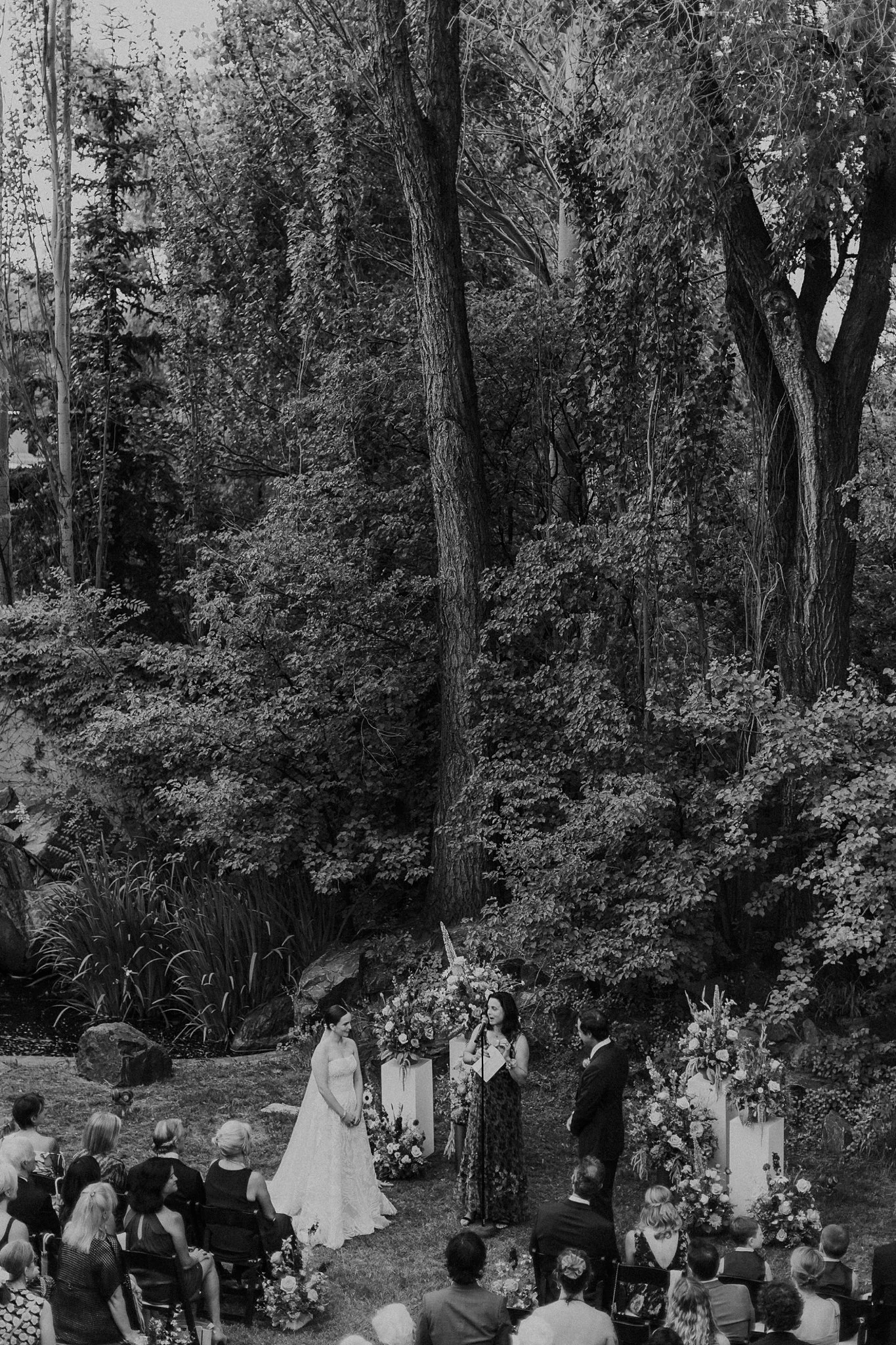Alicia+lucia+photography+-+garden+wedding+-+gerald+peters+wedding+-+la+posada+wedding_0051.jpg