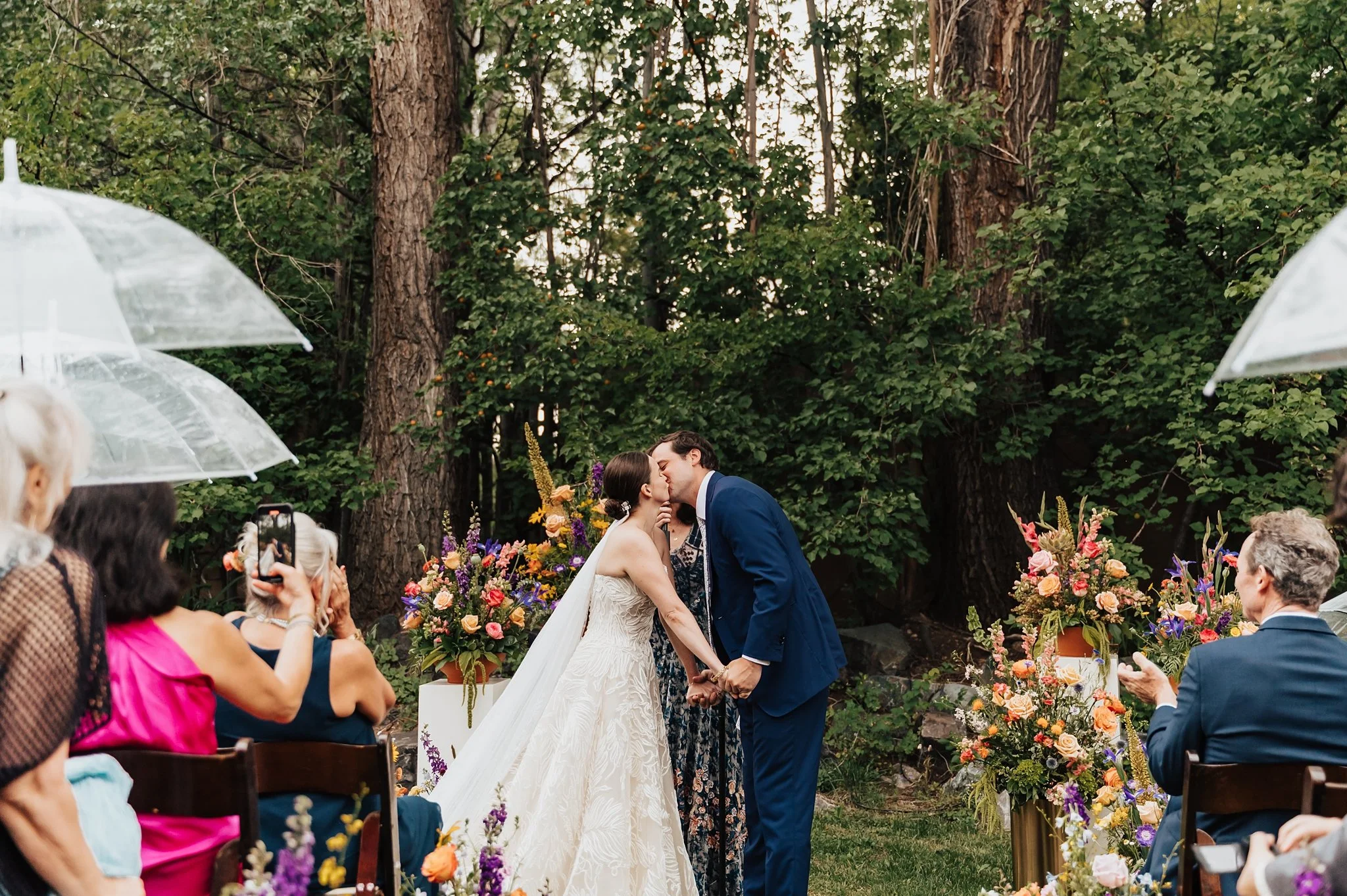 Alicia+lucia+photography+-+garden+wedding+-+gerald+peters+wedding+-+la+posada+wedding_0061.jpg