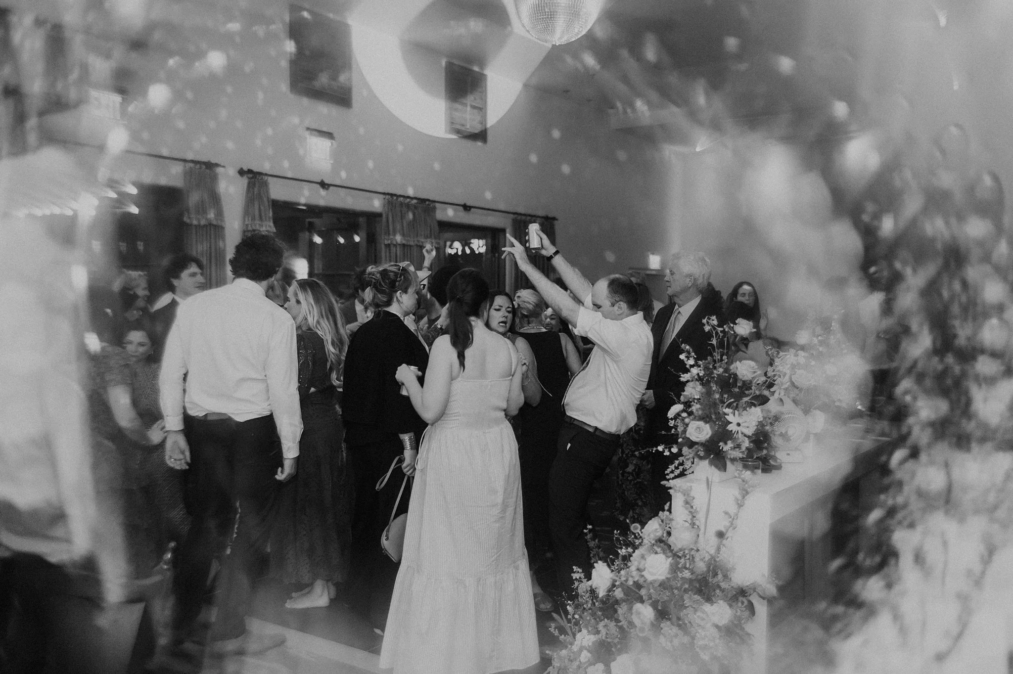 Alicia+lucia+photography+-+garden+wedding+-+gerald+peters+wedding+-+la+posada+wedding_0186.jpg