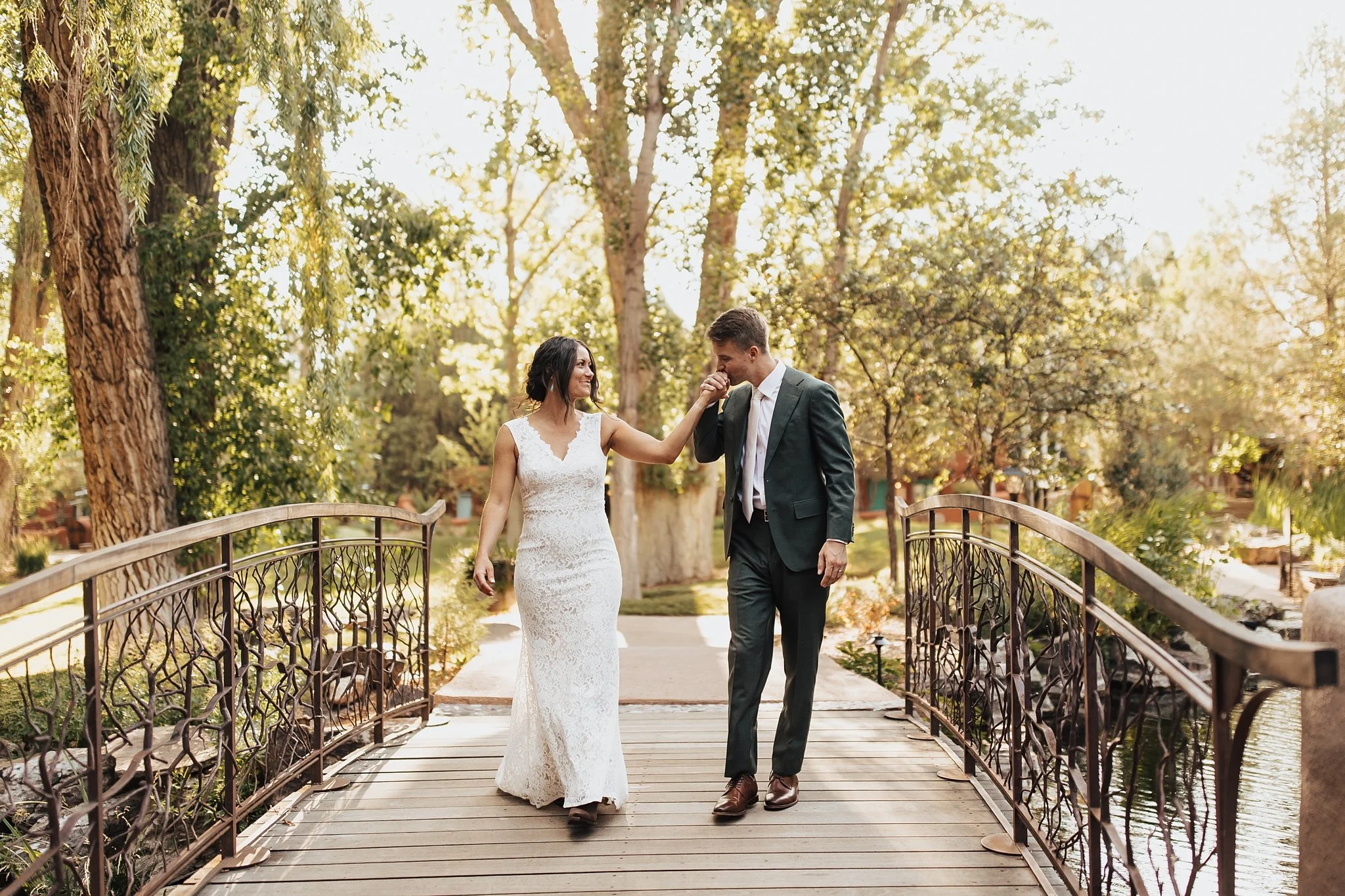 Alicia+lucia+photography+-+taos+wedding+-+el+monte+sagrado+wedding+-+taos+gorge+wedding_0028.jpg