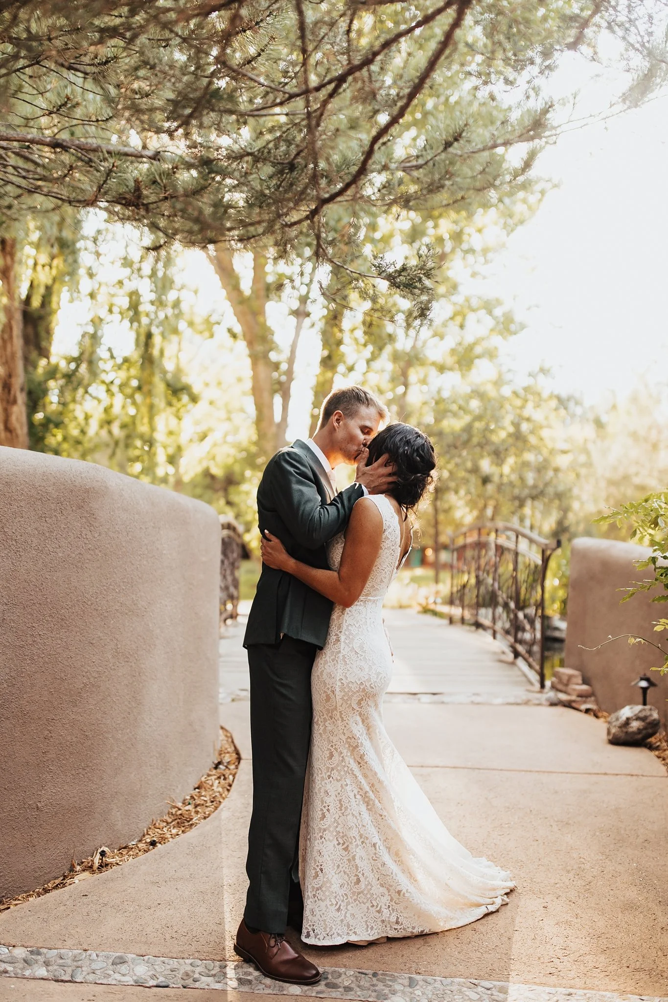 Alicia+lucia+photography+-+taos+wedding+-+el+monte+sagrado+wedding+-+taos+gorge+wedding_0032.jpg