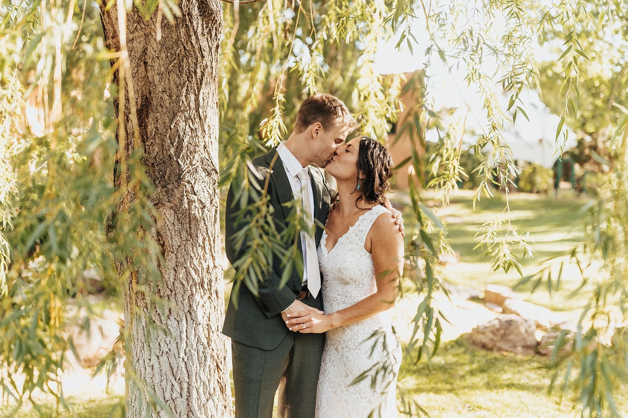 Alicia+lucia+photography+-+taos+wedding+-+el+monte+sagrado+wedding+-+taos+gorge+wedding_0037.jpg