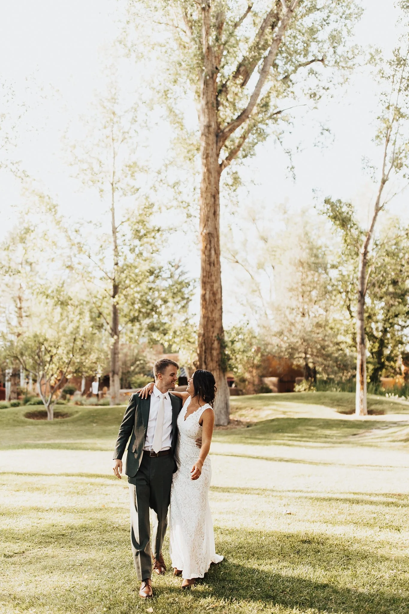 Alicia+lucia+photography+-+taos+wedding+-+el+monte+sagrado+wedding+-+taos+gorge+wedding_0050.jpg