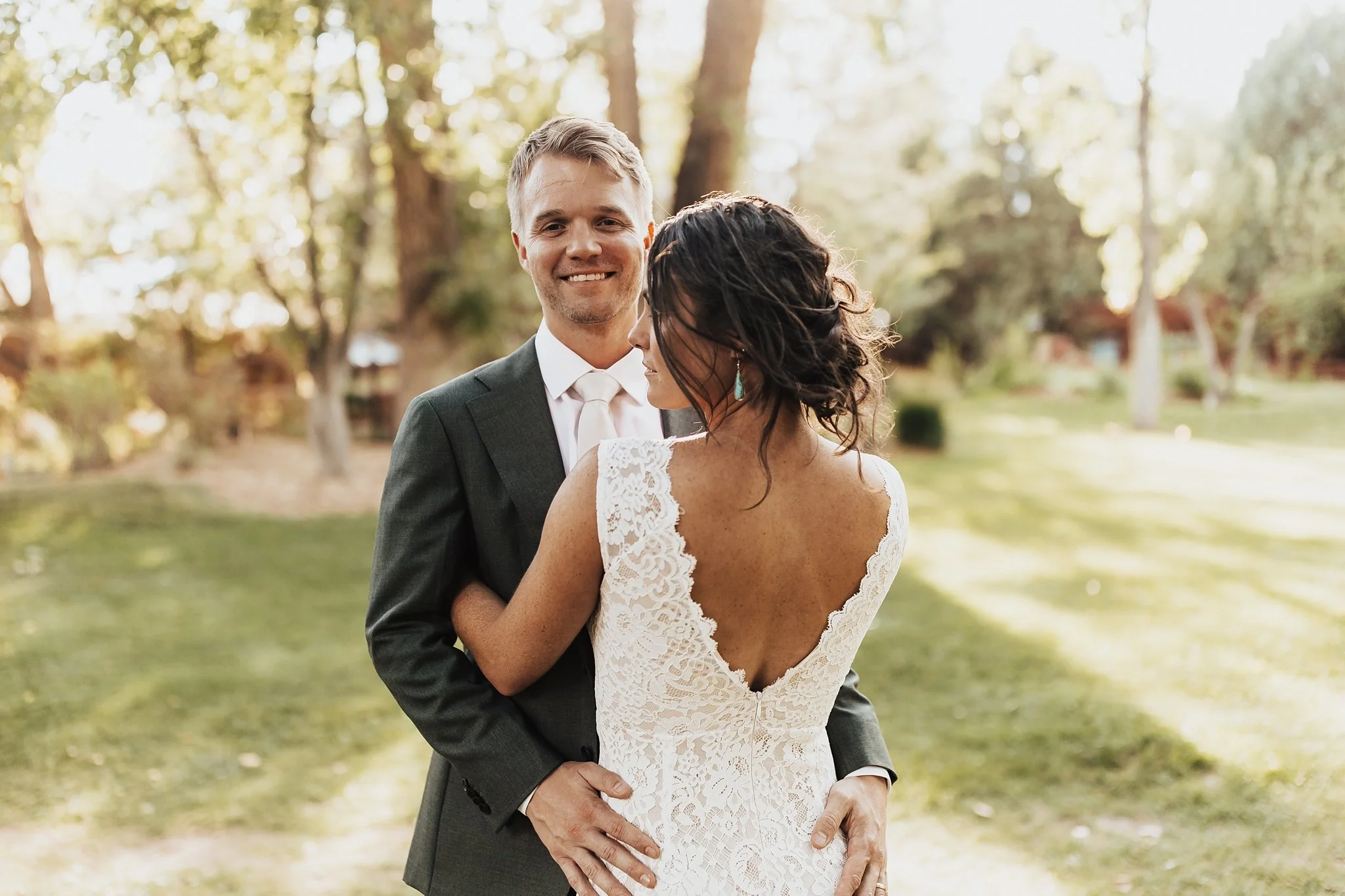 Alicia+lucia+photography+-+taos+wedding+-+el+monte+sagrado+wedding+-+taos+gorge+wedding_0051.jpg