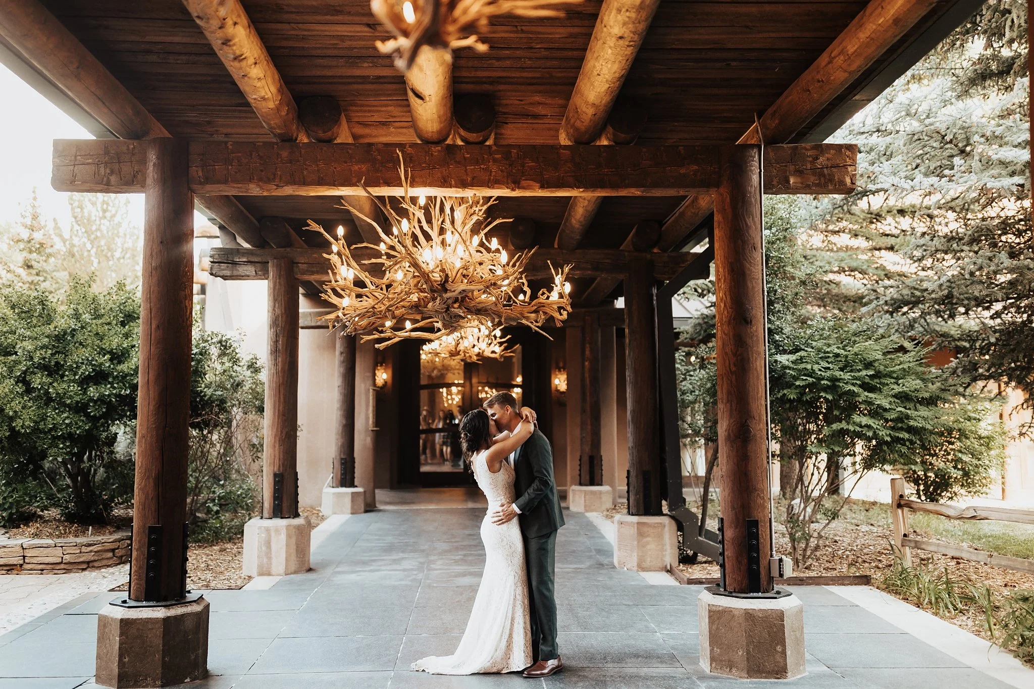 Alicia+lucia+photography+-+taos+wedding+-+el+monte+sagrado+wedding+-+taos+gorge+wedding_0065.jpg