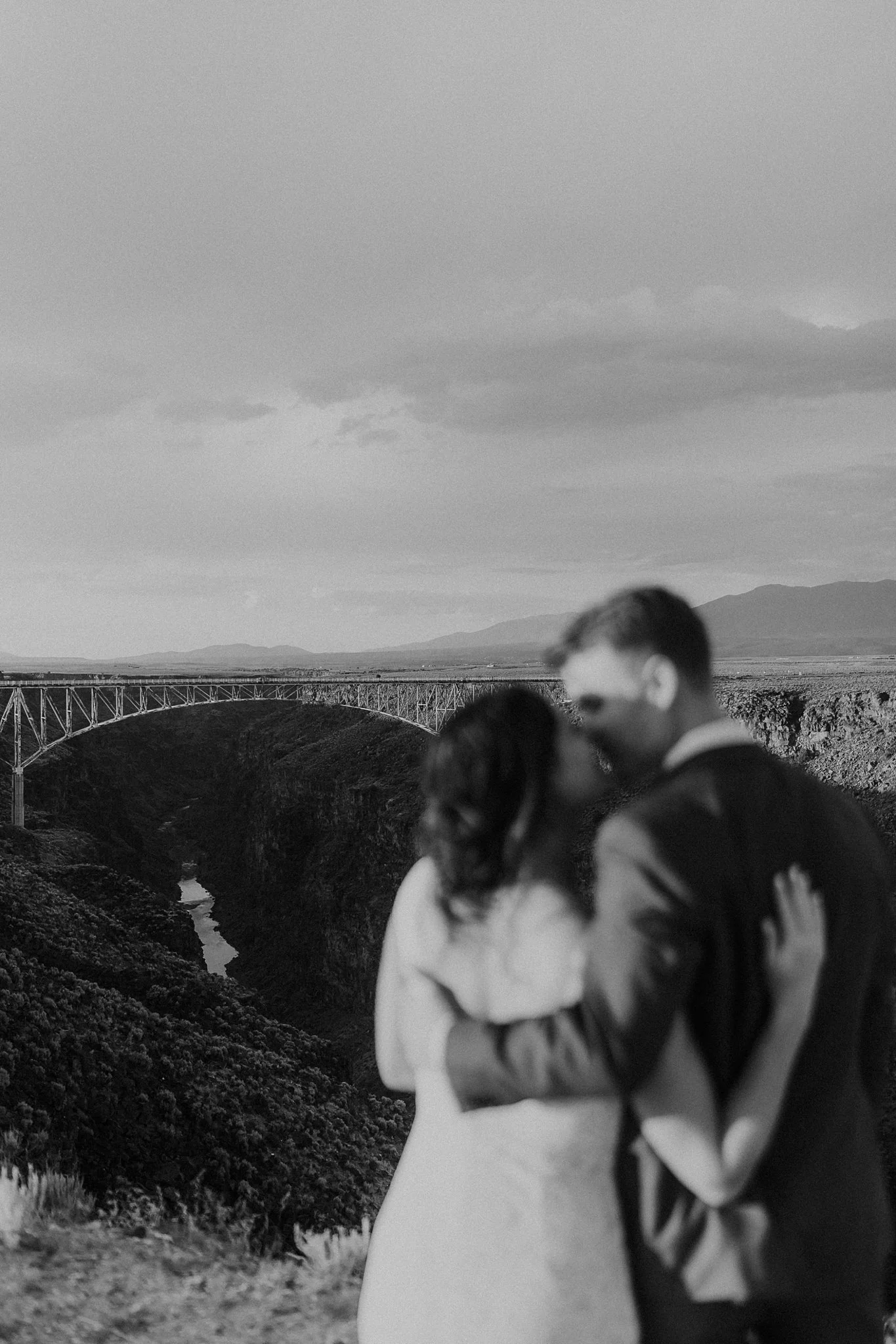 Alicia+lucia+photography+-+taos+wedding+-+el+monte+sagrado+wedding+-+taos+gorge+wedding_0090.jpg