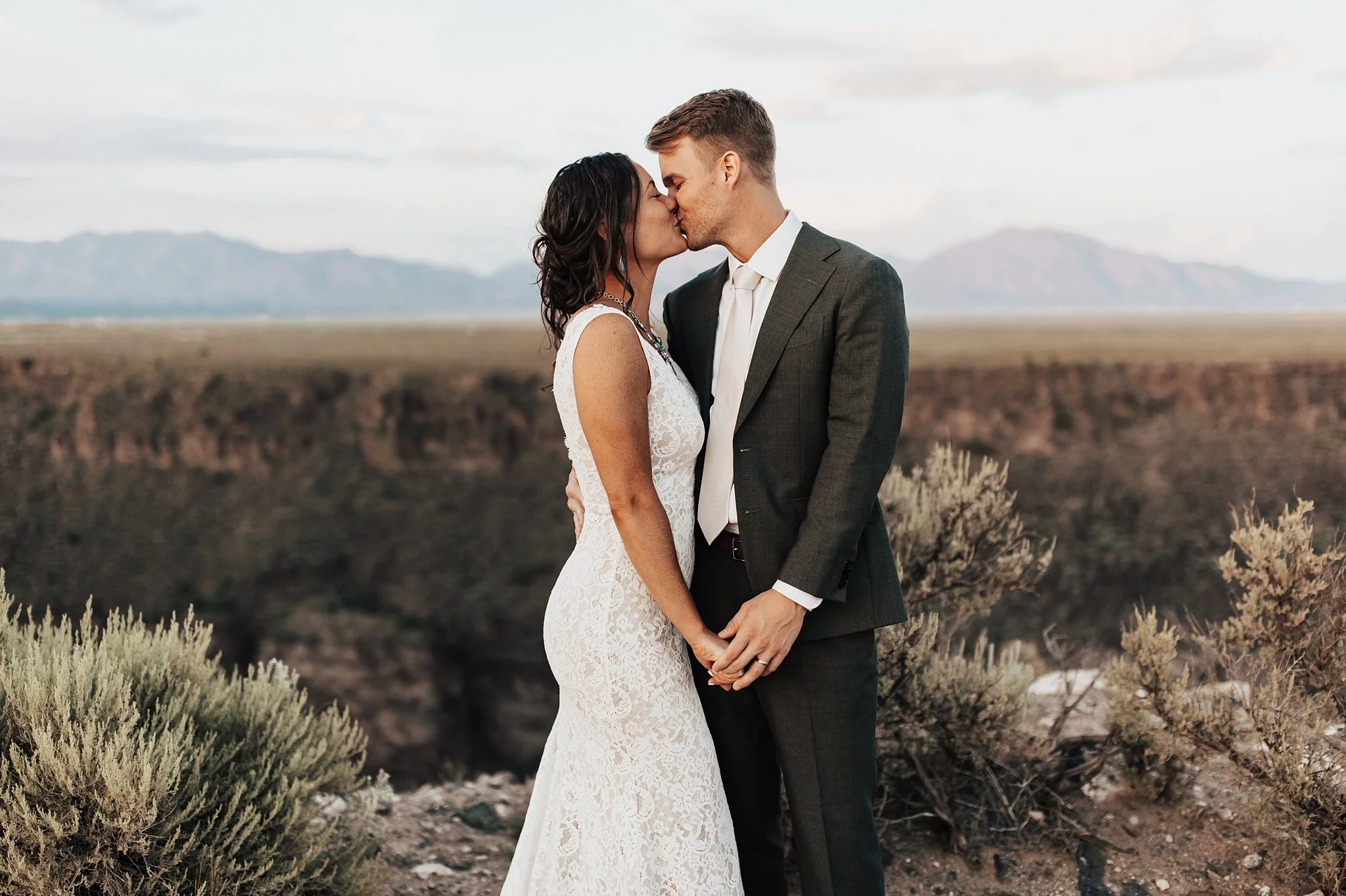Alicia+lucia+photography+-+taos+wedding+-+el+monte+sagrado+wedding+-+taos+gorge+wedding_0132.jpg