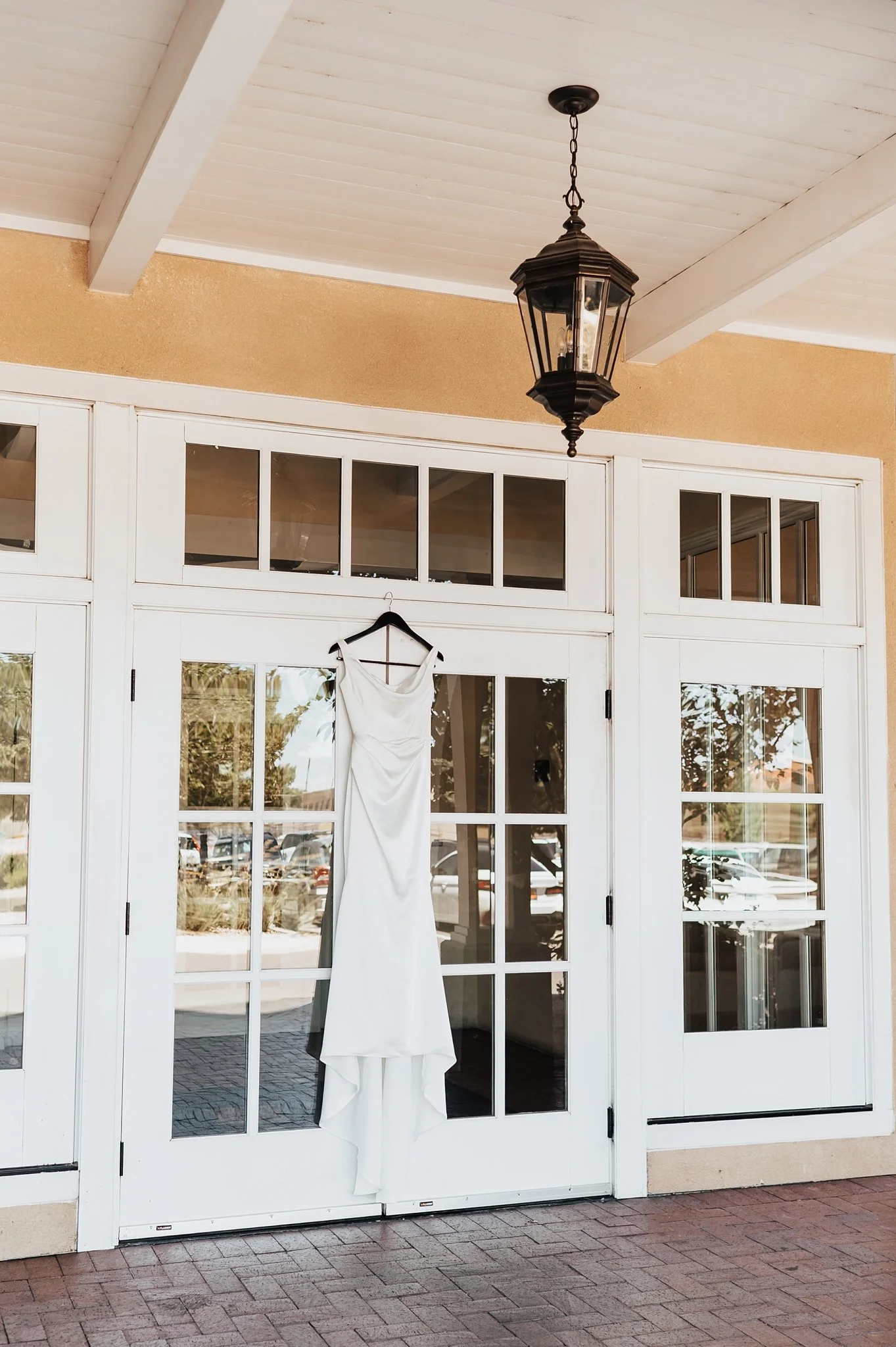 Alicia+lucia+photography+-+hotel+albuquerque+-+old+town+wedding+-+albuquerque+wedding_0009.jpg