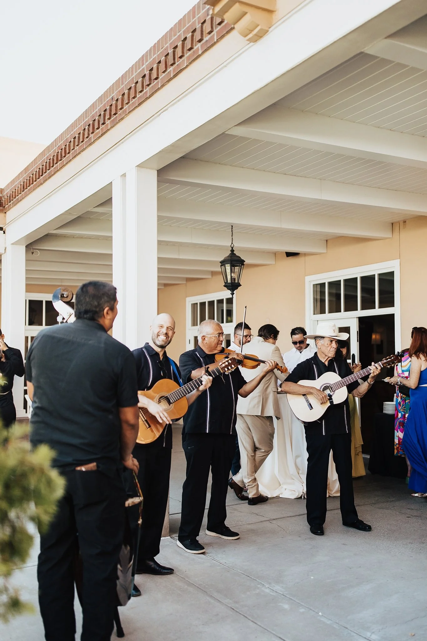 Alicia+lucia+photography+-+hotel+albuquerque+-+old+town+wedding+-+albuquerque+wedding_0123.jpg