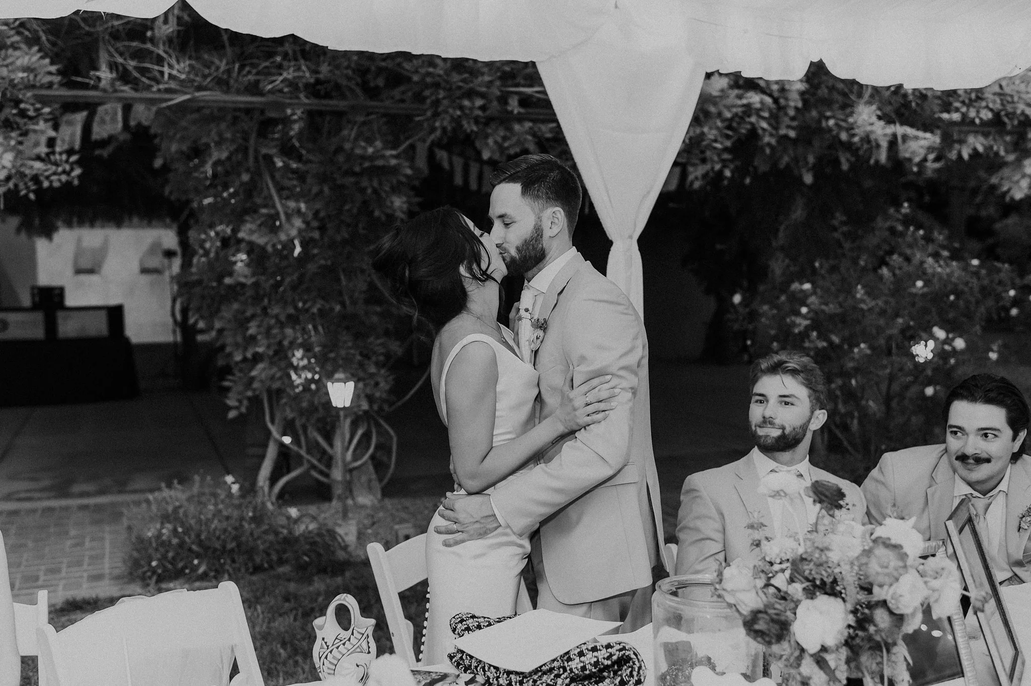 Alicia+lucia+photography+-+hotel+albuquerque+-+old+town+wedding+-+albuquerque+wedding_0138.jpg
