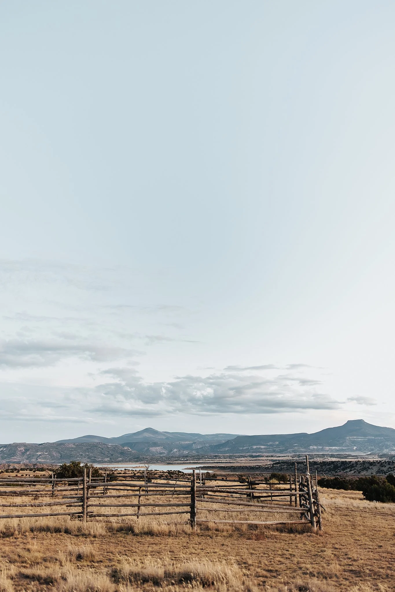 Alicia+lucia+photography+-+engagement+-+ghost+ranch+engagement+-+ghost+ranch+wedding+-+santa+fe+engagement_0003.jpg