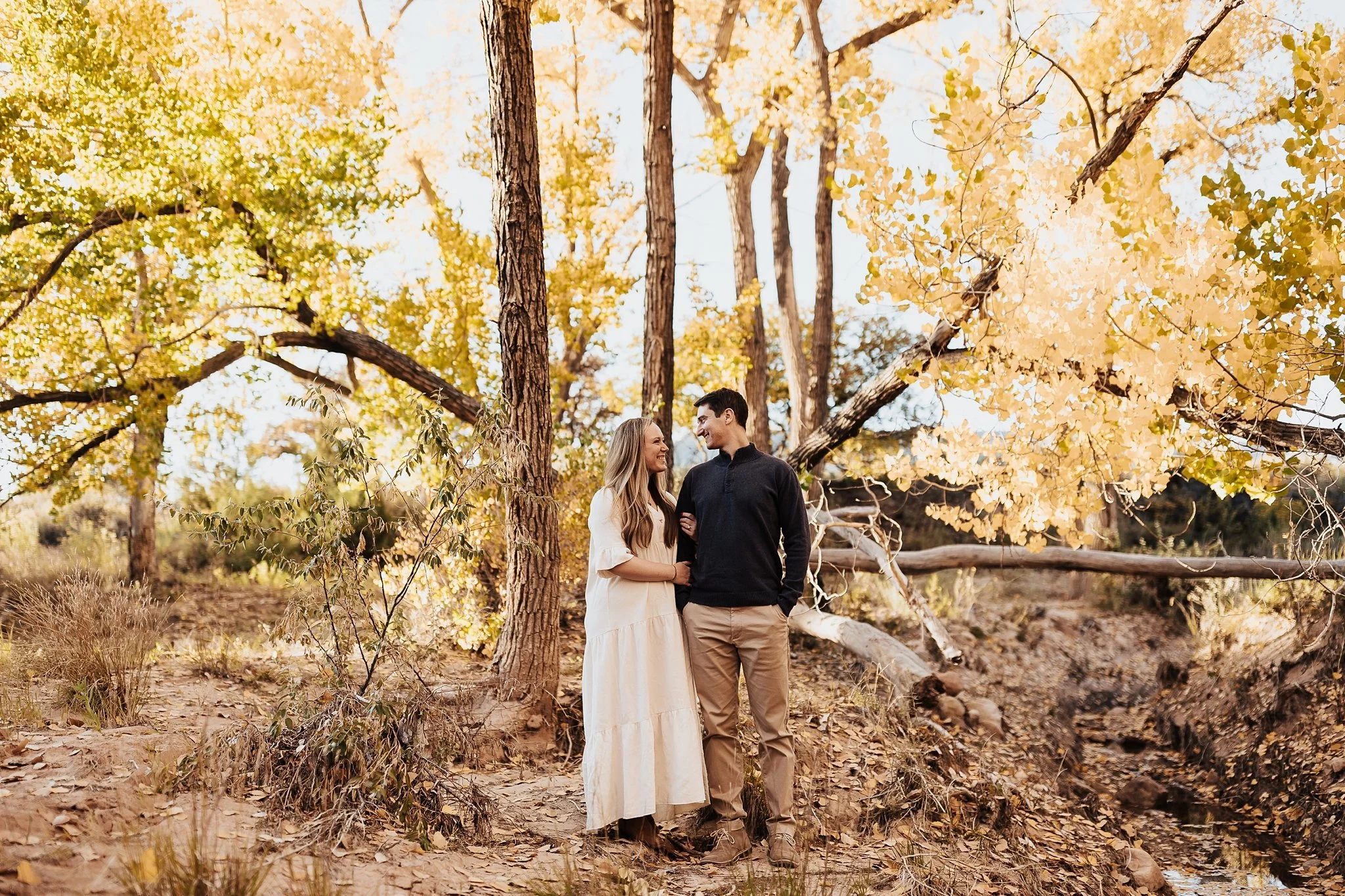 Alicia+lucia+photography+-+engagement+-+ghost+ranch+engagement+-+ghost+ranch+wedding+-+santa+fe+engagement_0009.jpg