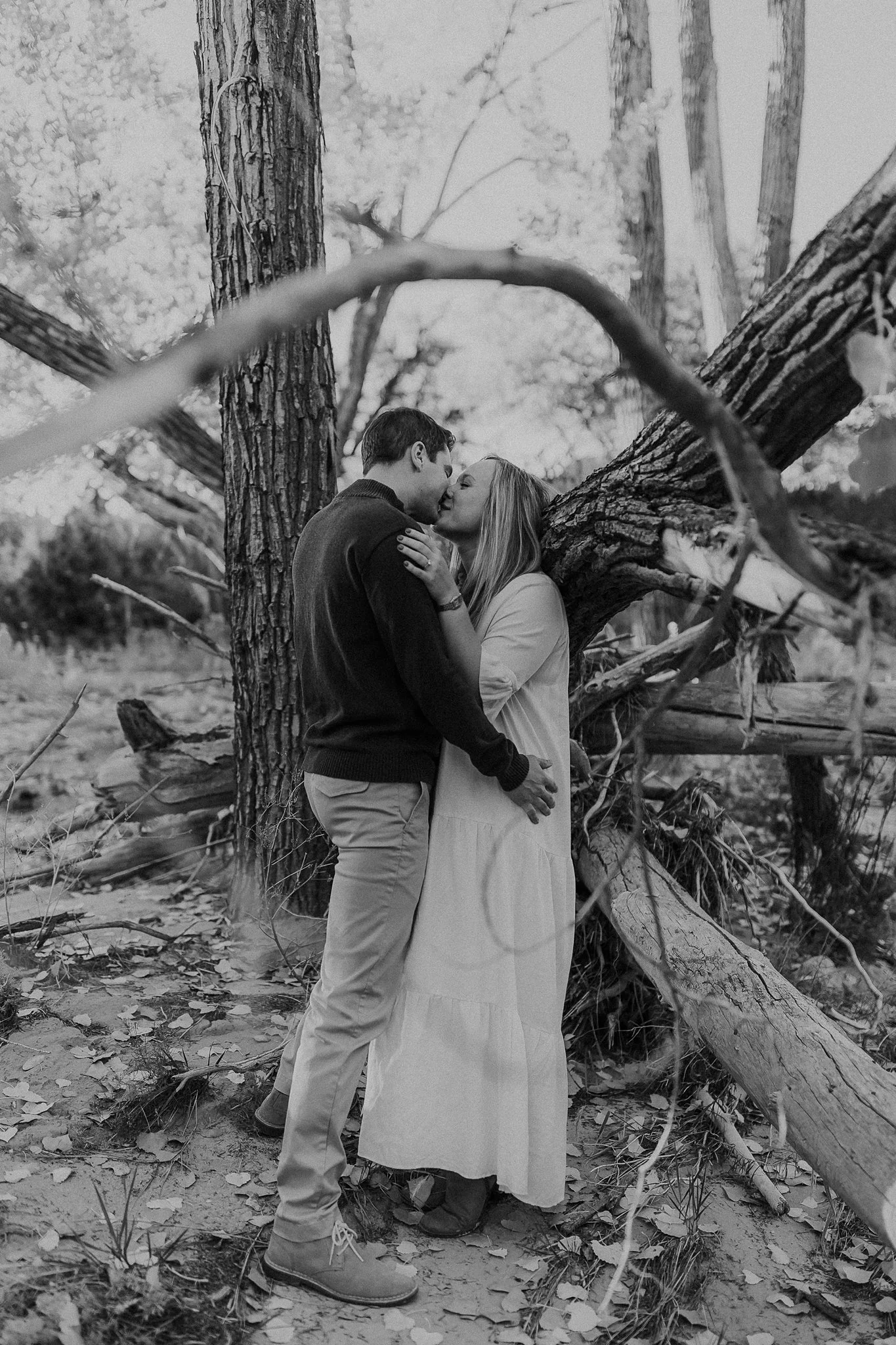 Alicia+lucia+photography+-+engagement+-+ghost+ranch+engagement+-+ghost+ranch+wedding+-+santa+fe+engagement_0030.jpg