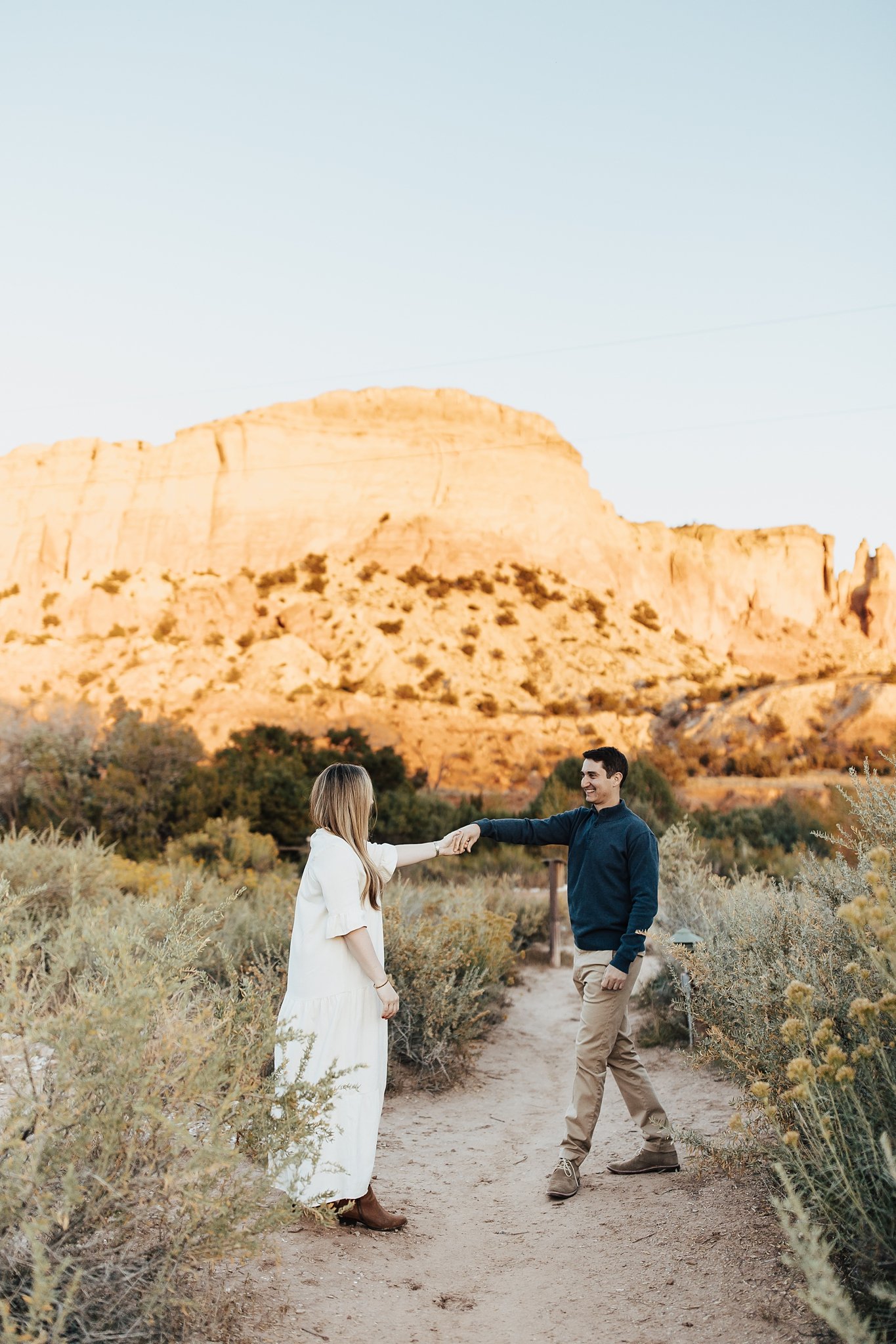 Alicia+lucia+photography+-+engagement+-+ghost+ranch+engagement+-+ghost+ranch+wedding+-+santa+fe+engagement_0044.jpg