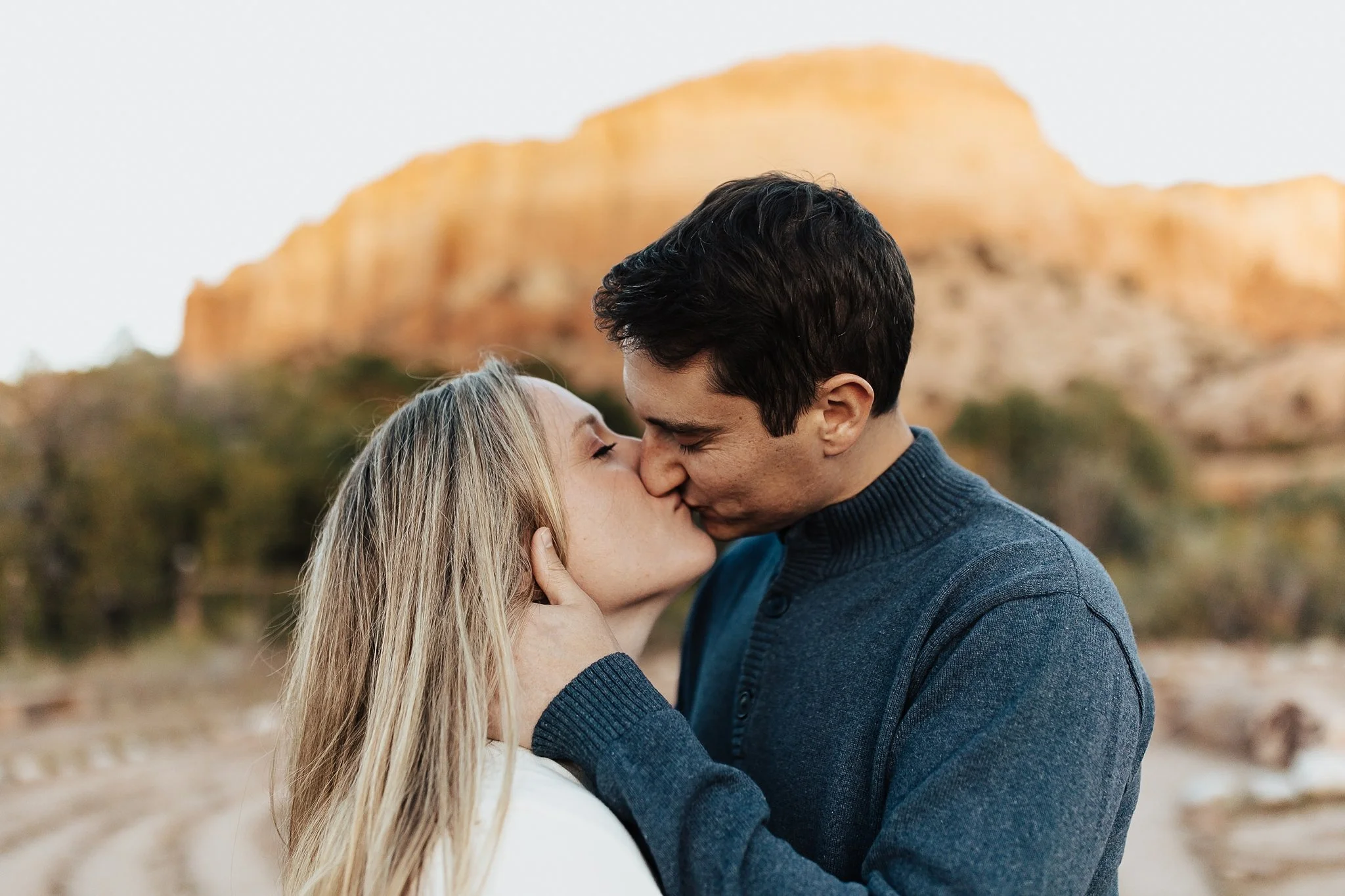 Alicia+lucia+photography+-+engagement+-+ghost+ranch+engagement+-+ghost+ranch+wedding+-+santa+fe+engagement_0052.jpg
