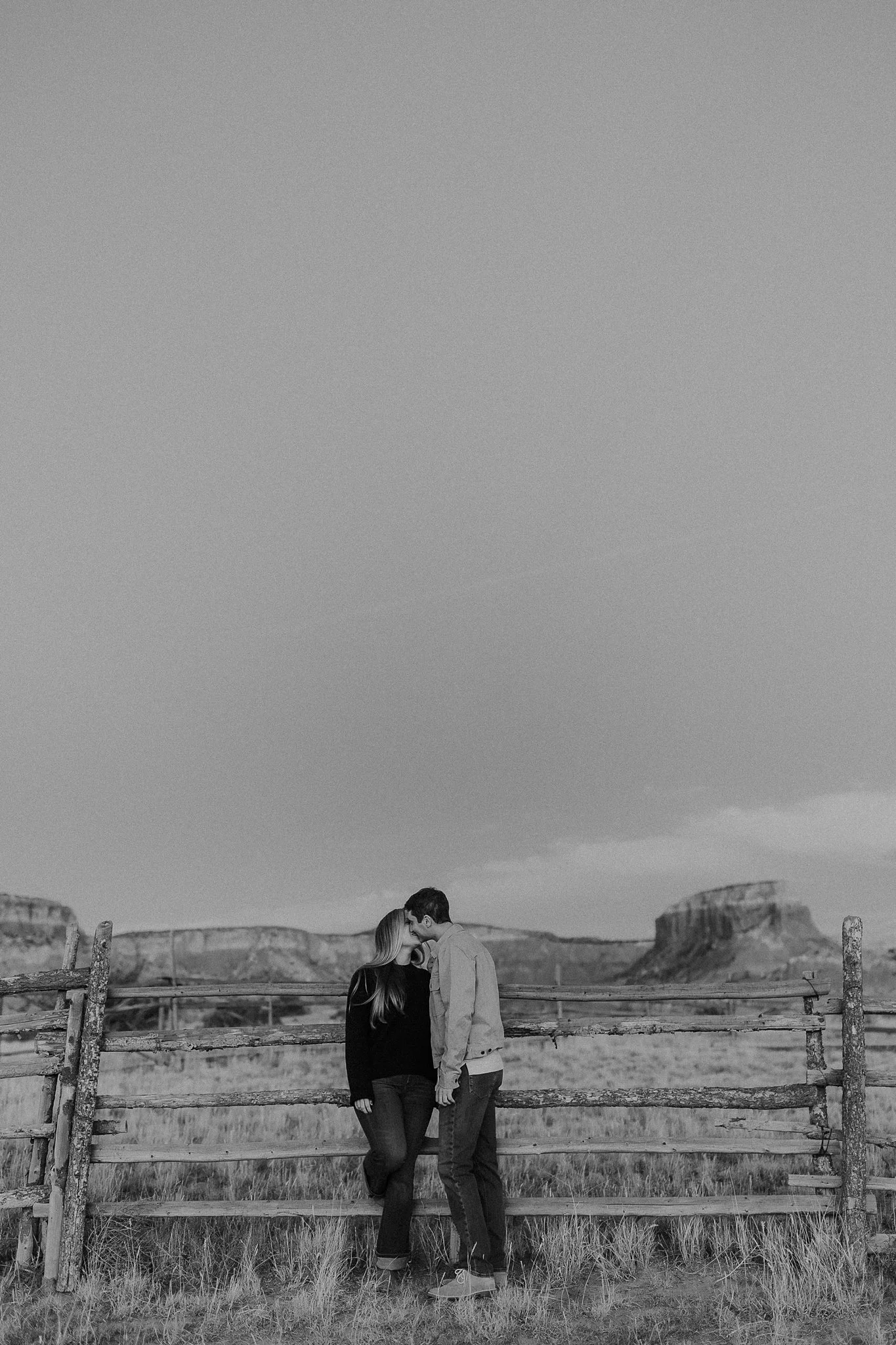 Alicia+lucia+photography+-+engagement+-+ghost+ranch+engagement+-+ghost+ranch+wedding+-+santa+fe+engagement_0077.jpg